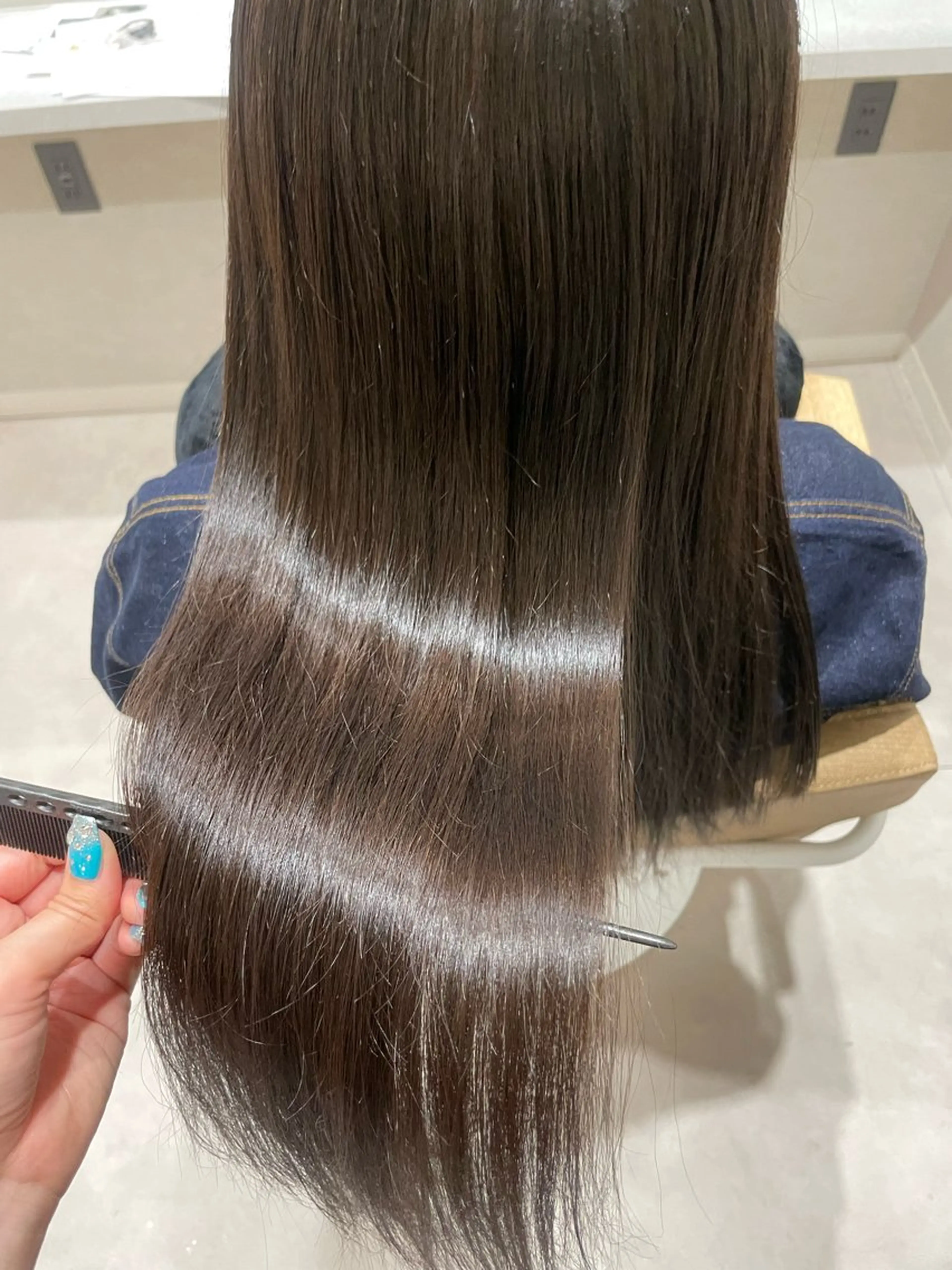 セミロング PANOL 秀島のヘアスタイル