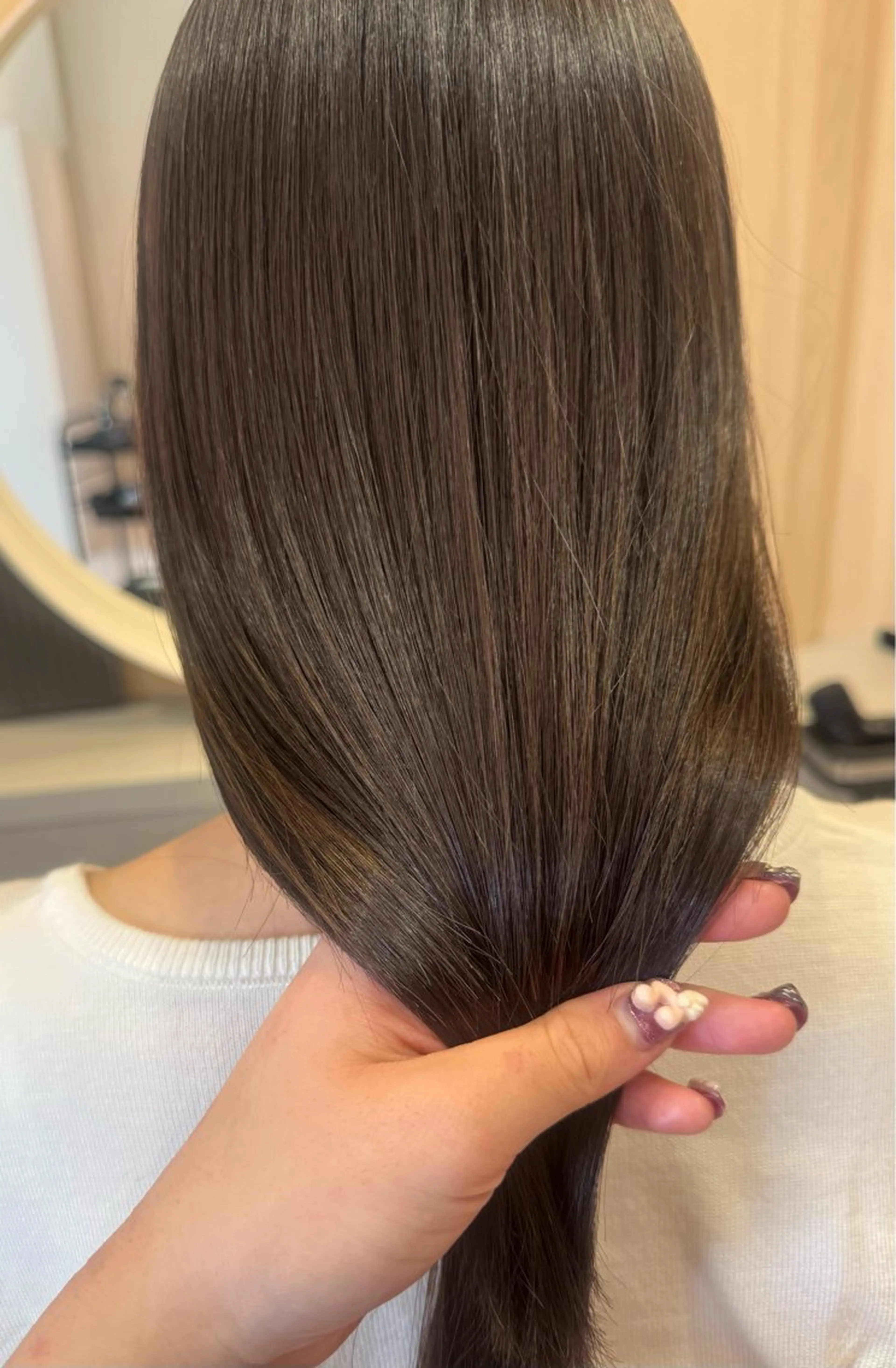 ロング カット 縮毛矯正 BELLE by revo所属・𝘀𝗮𝗲/ 艶髪/ショートボブのヘアスタイル