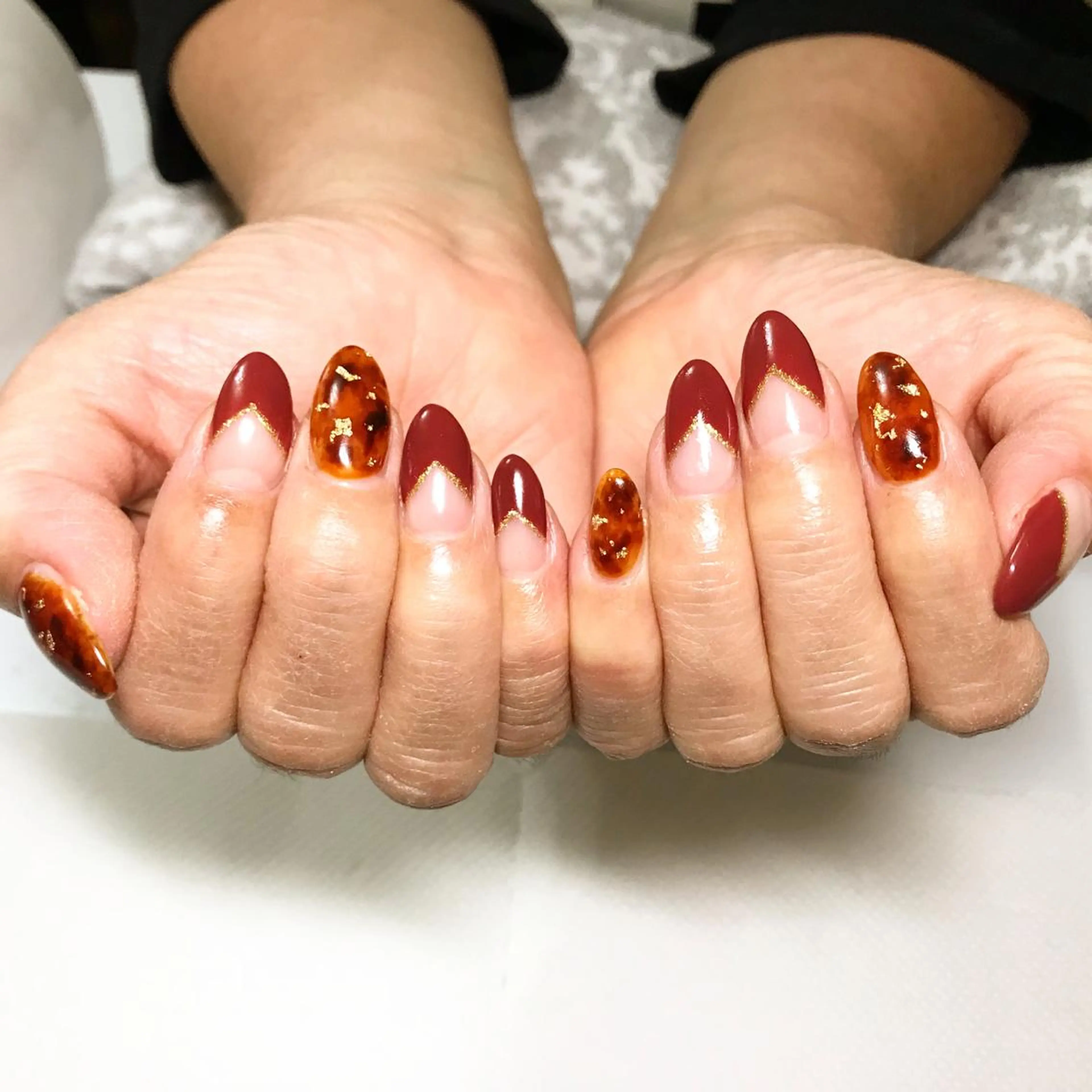 ネイル べっ甲ネイル ボルドー ブラウン フットネイル フレンチネイル ネイル フフラ所属・nail fufla ♡yamane♡のネイルデザイン