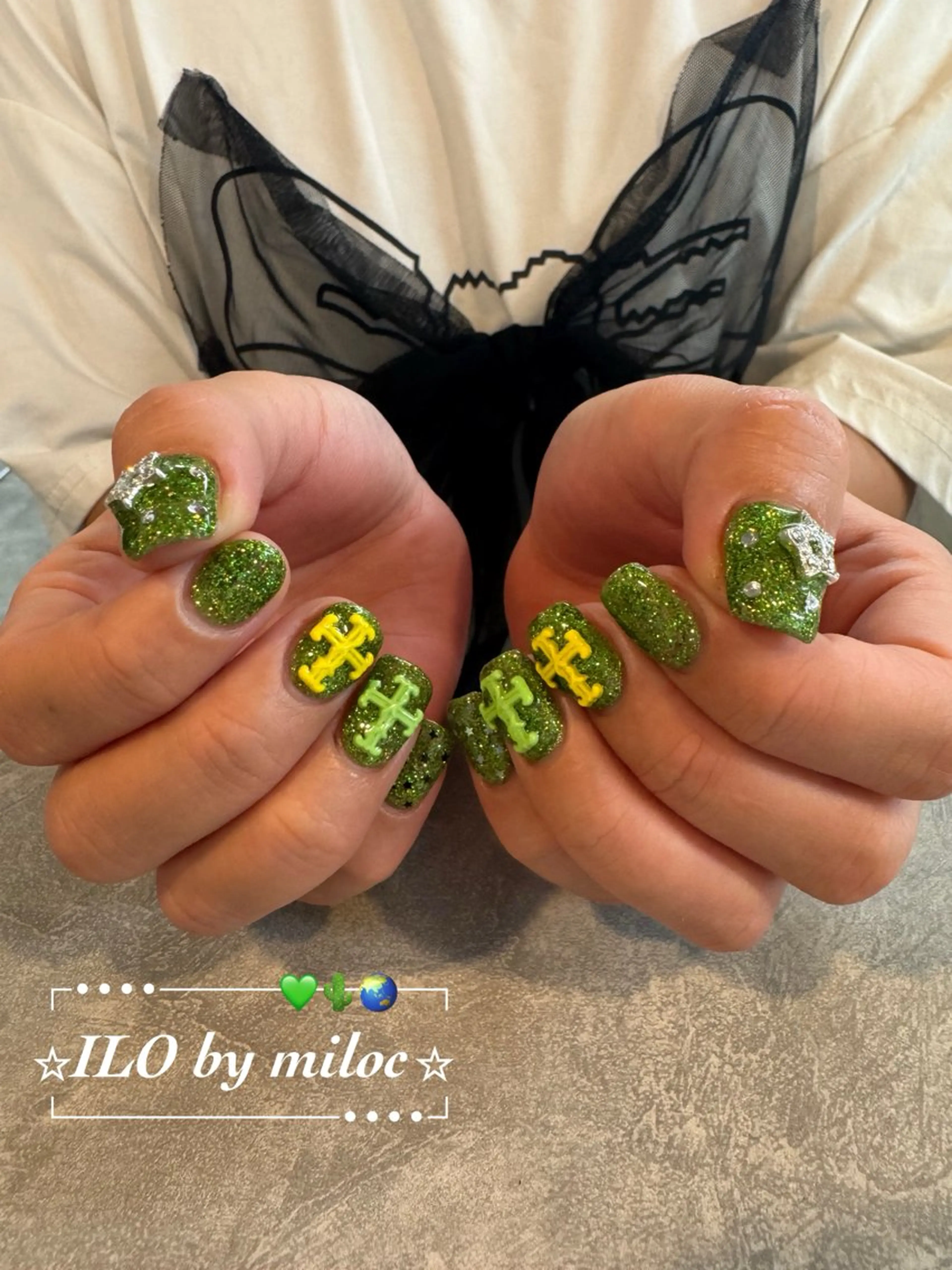 ネイル ハンドネイル スズネ milocのネイルデザイン