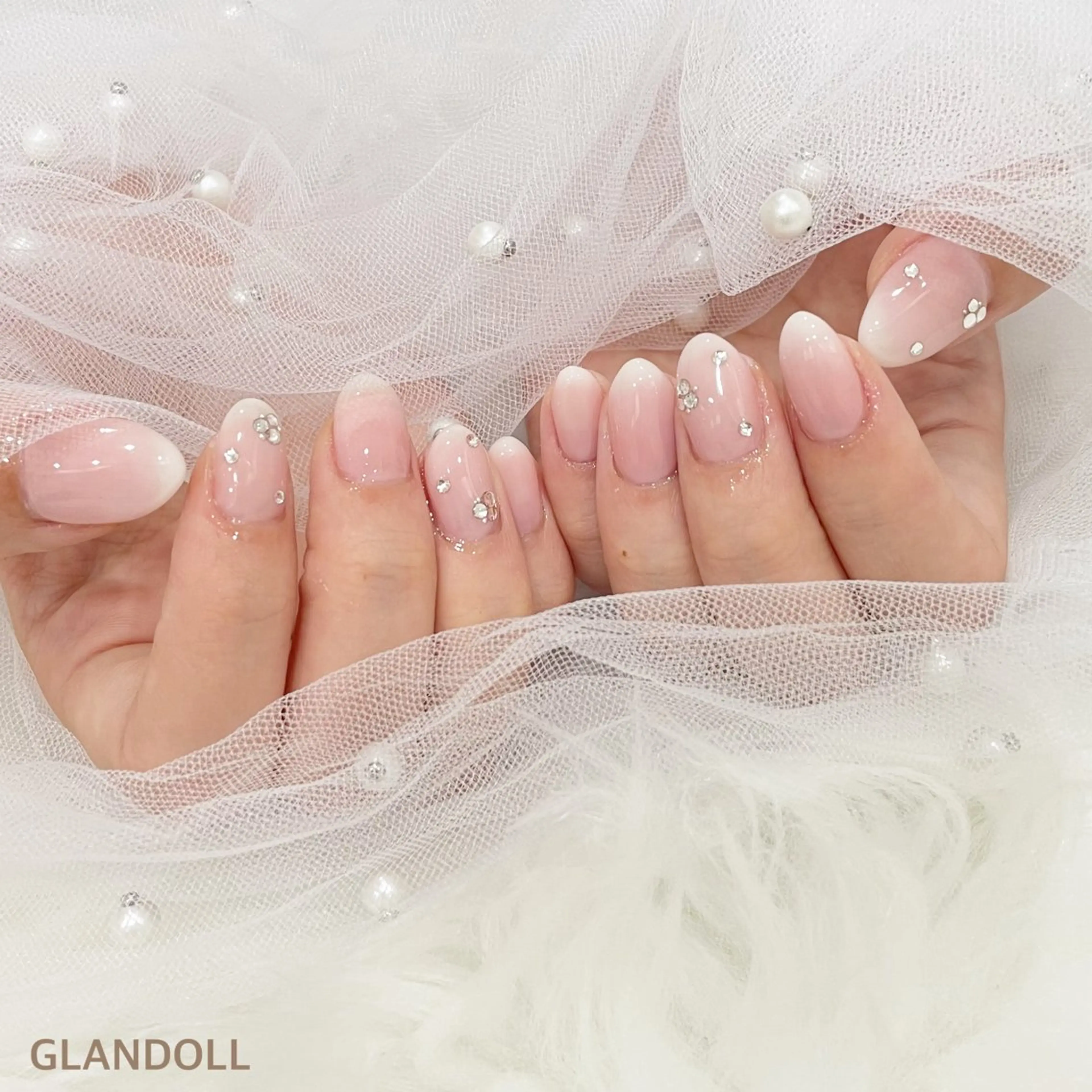 ネイル ハンドネイル GLANDOLL YURIのネイルデザイン