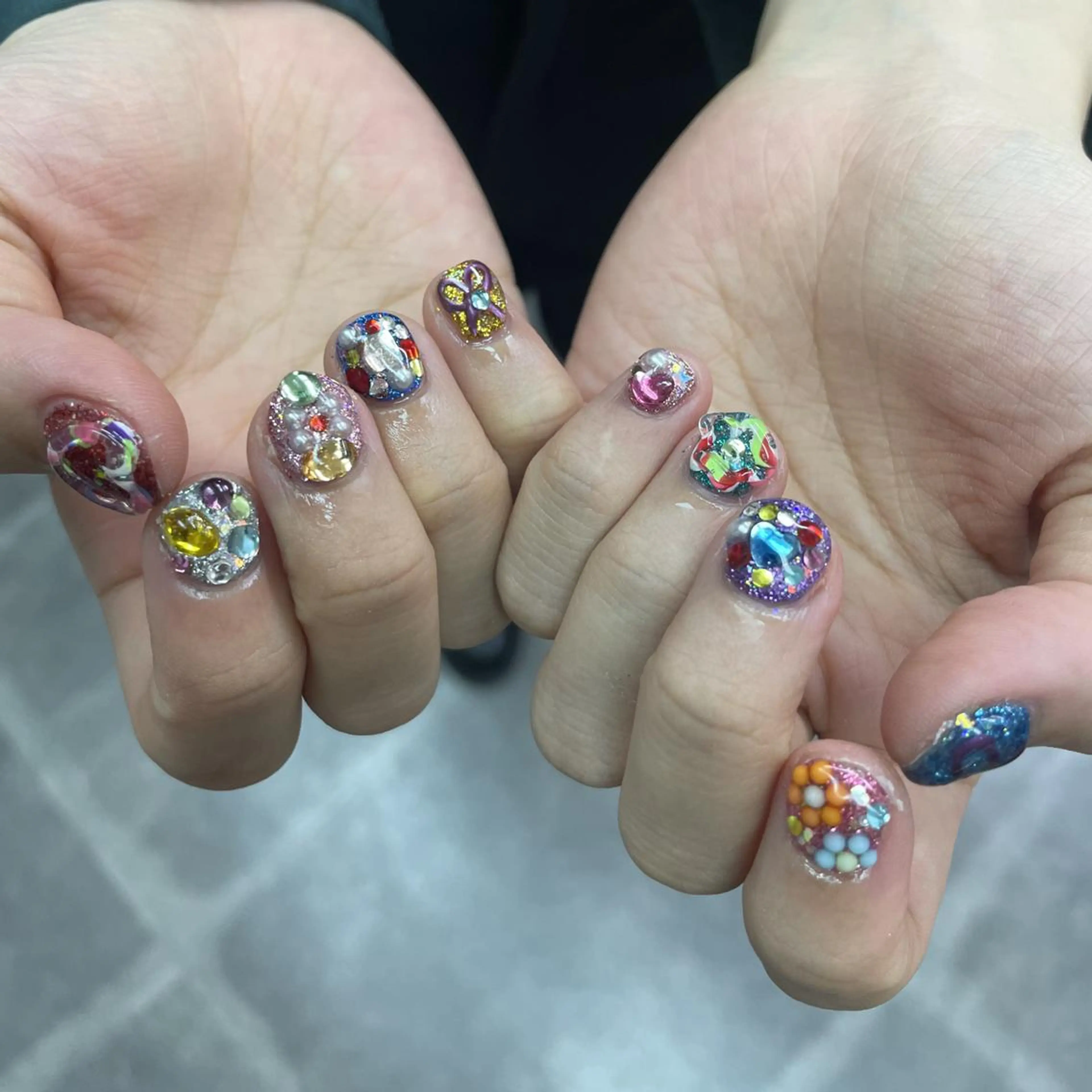 ネイル アートネイル べっ甲ネイル ジェルネイル グリーン マグネットネイル nailstudio eviz新宿店のネイルデザイン