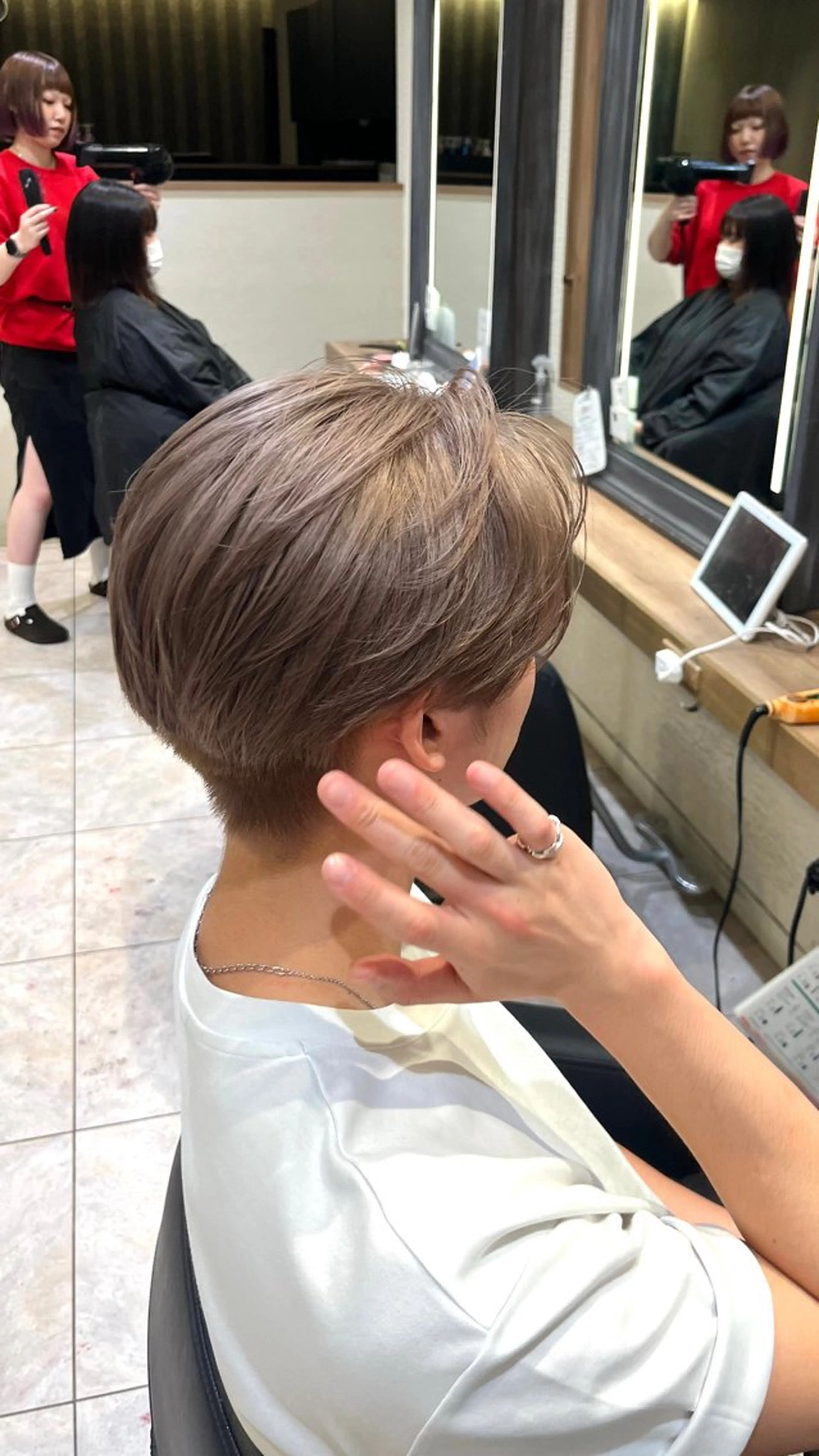 カラー メンズ ヘアカラー EIGHTyokosuka所属・ハイトーン 🦋🎶LENのヘアスタイル