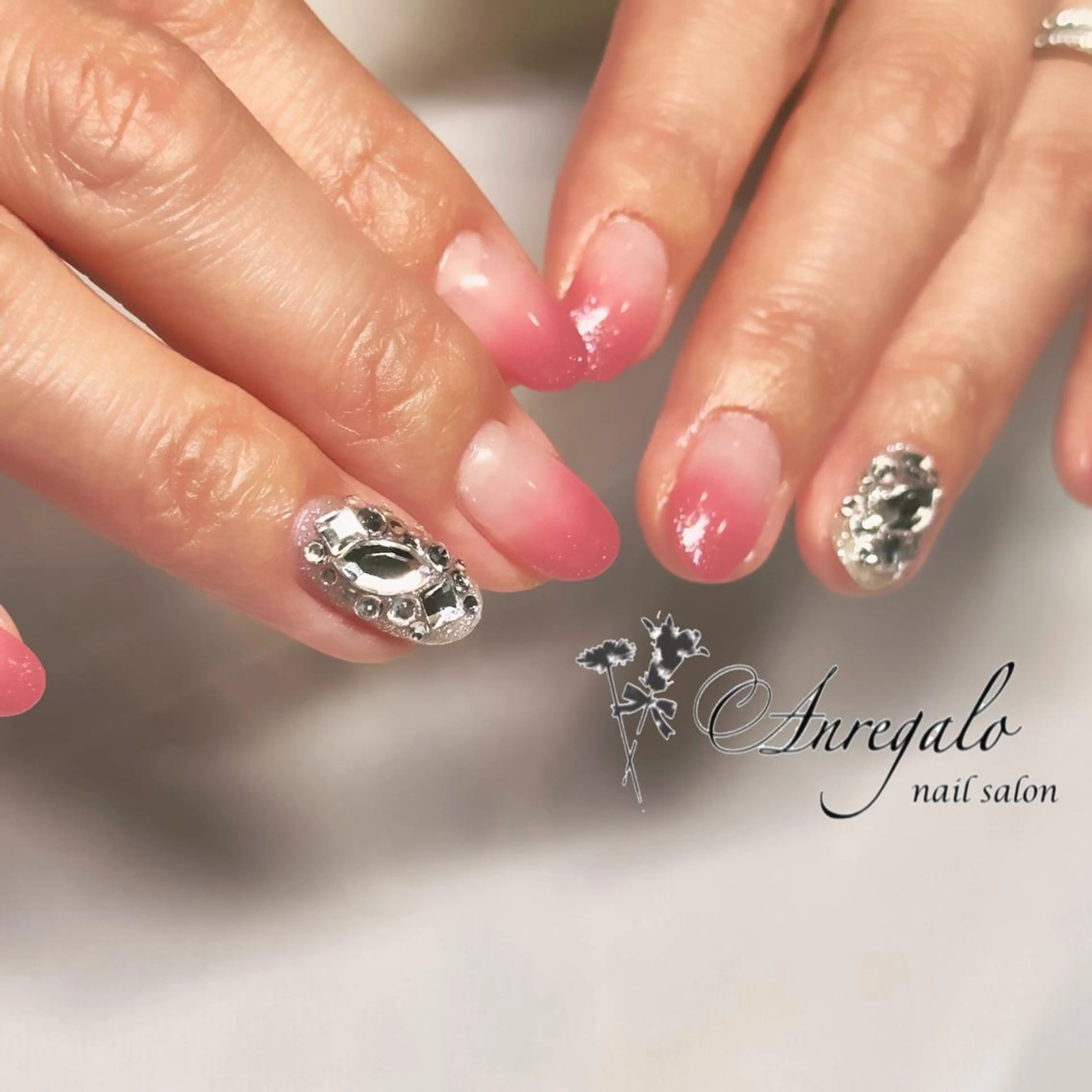 ネイル nail salon Anregalo《アンレガロ》所属・橋本 麻未のネイルデザイン