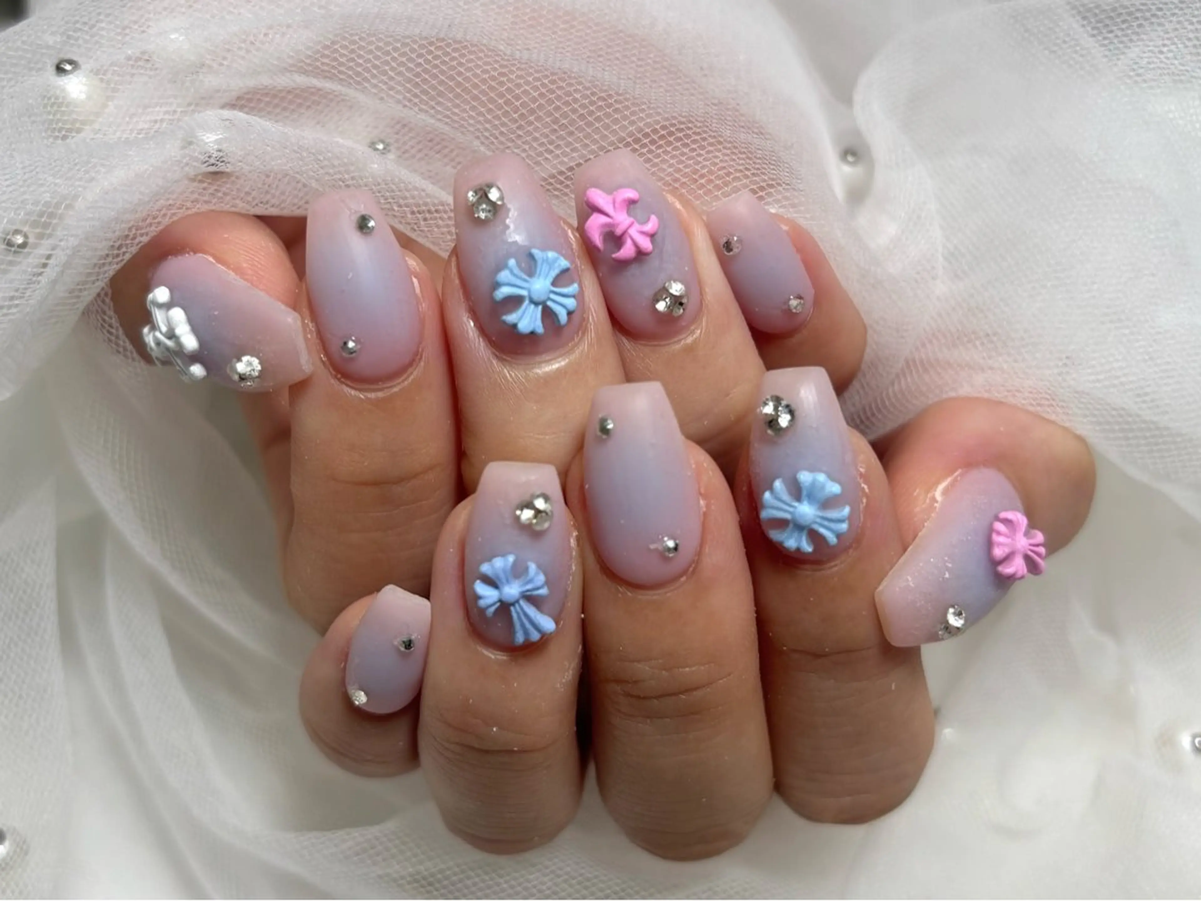 ネイル Roi〈ロワ〉 Akariのネイルデザイン