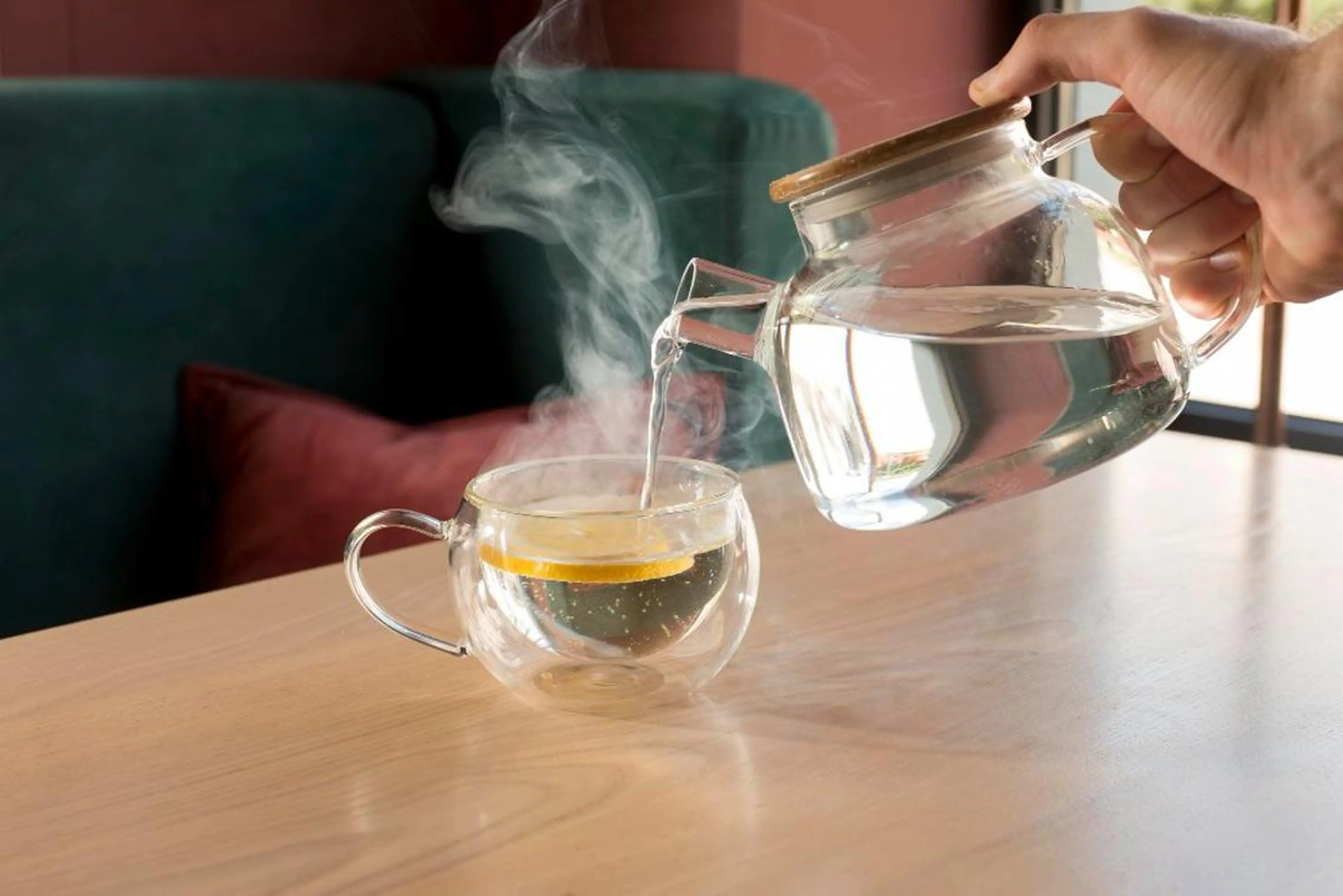 ショート カラー パーマ ヘアアレンジ メンズ キッズ ネイル マツエク・マツパ アイブロウ 学生（メンズ向け） 眉毛ワックス脱毛 学生 小顔カット Chloe-クロエ- 脱毛/フェイシャルのエステ・リラクイメージ