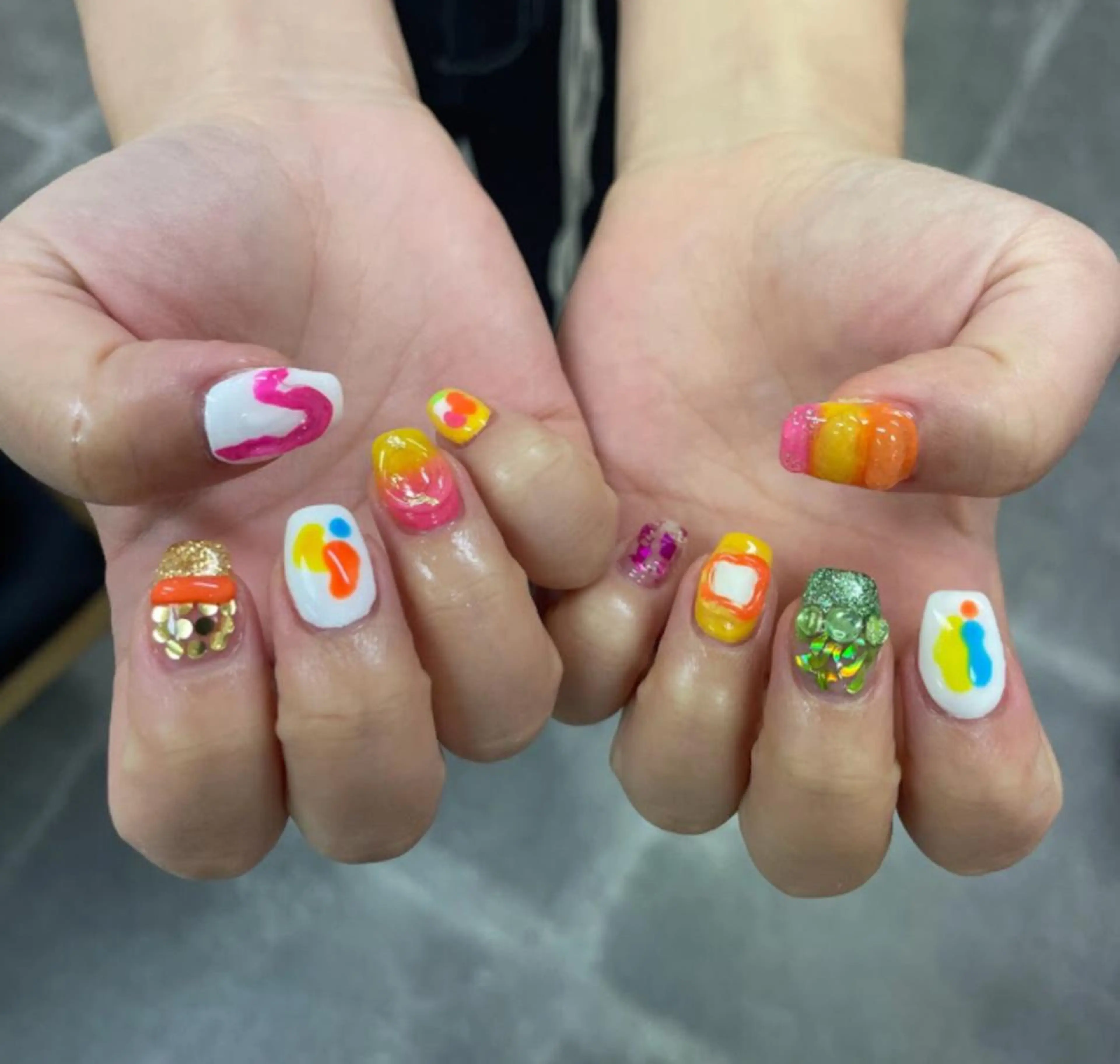 ネイル アートネイル ジェルネイル ニュアンスネイル スカルプネイル nailstudio eviz新宿店のネイルデザイン