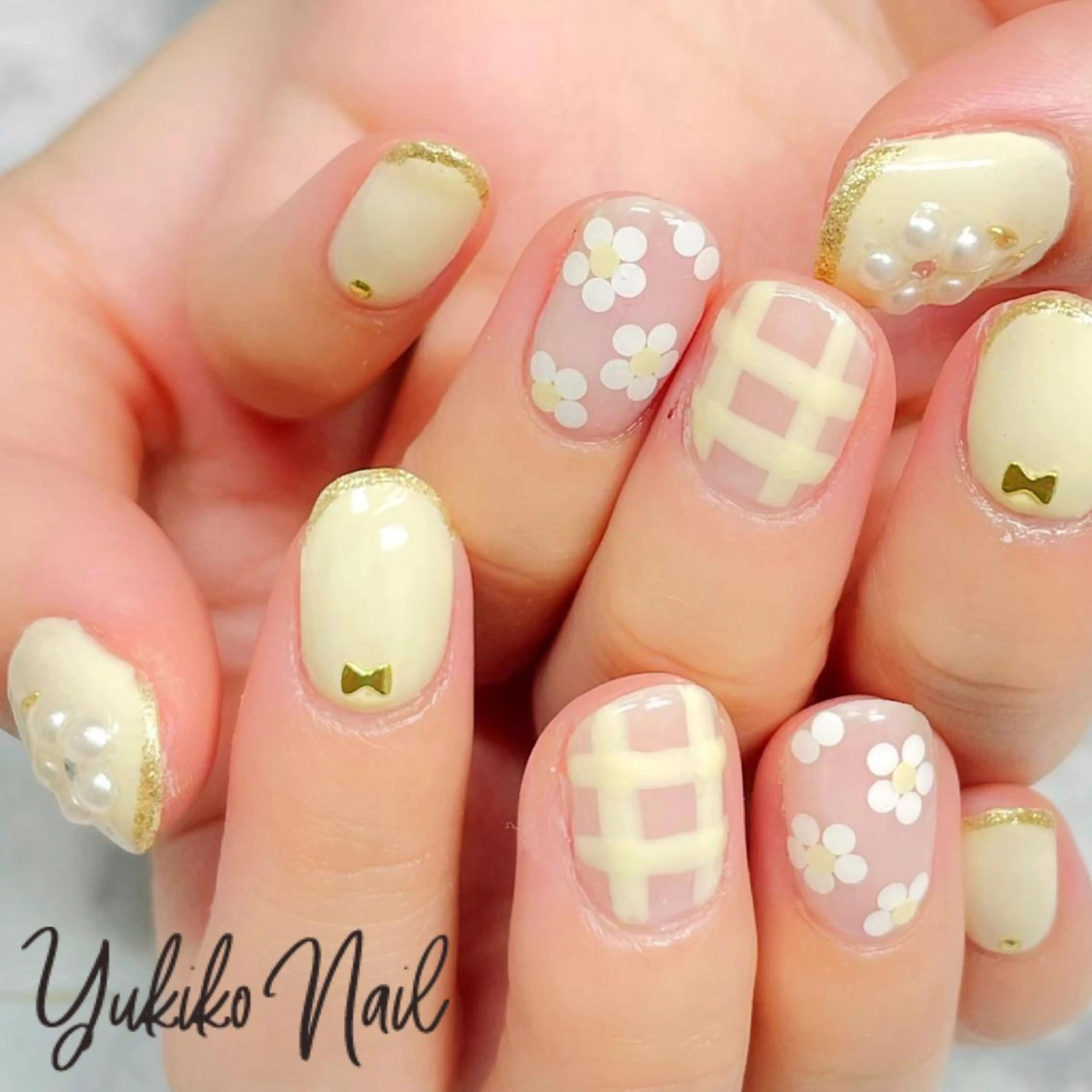 ネイル パステルネイル 春ネイル 黄色 ハンドネイル ユキコ ネイルのネイルデザイン