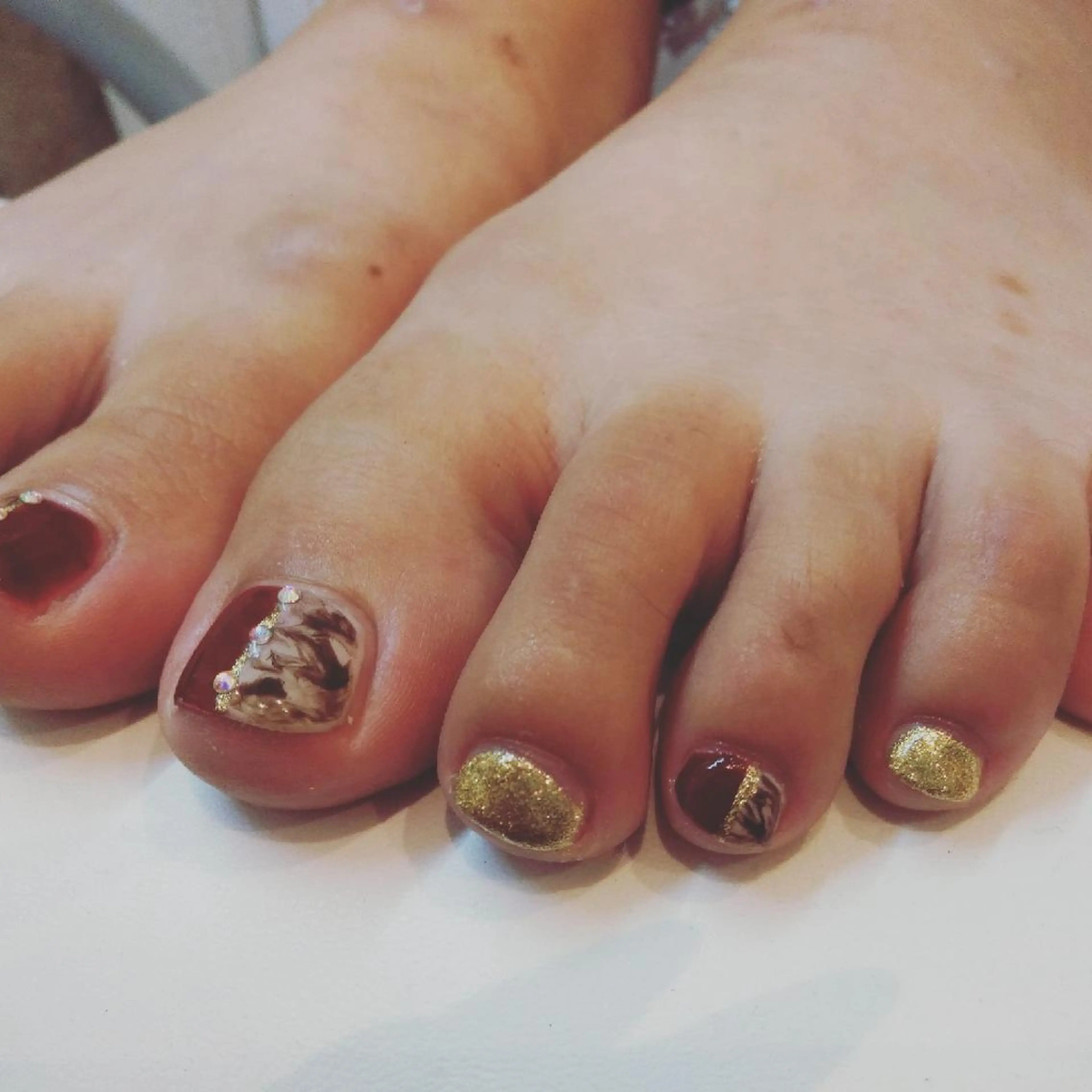 ネイル エステとネイル ローズコンフォートのネイルデザイン