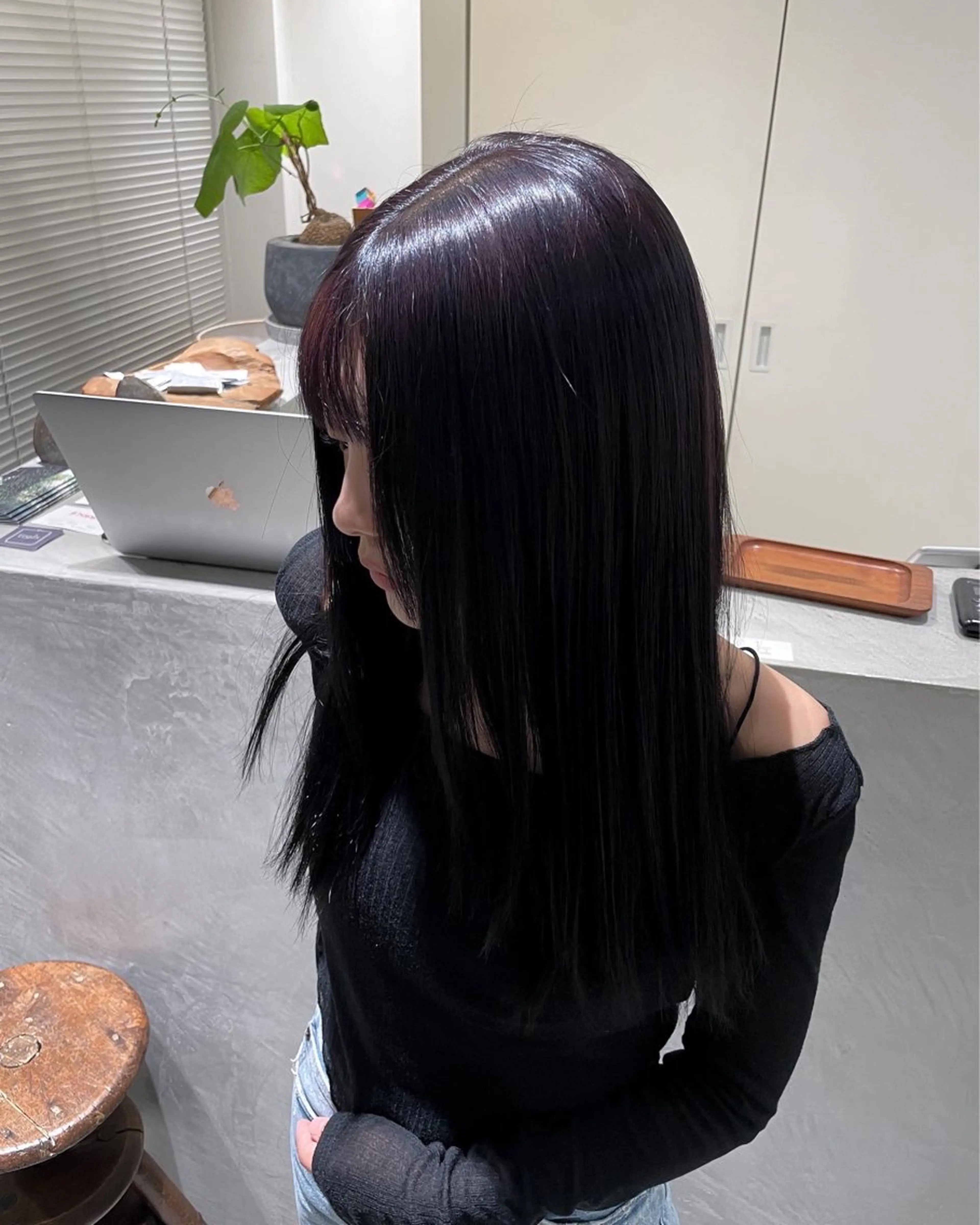 ロング カラー ヘアカラー 林 千聖のヘアスタイル