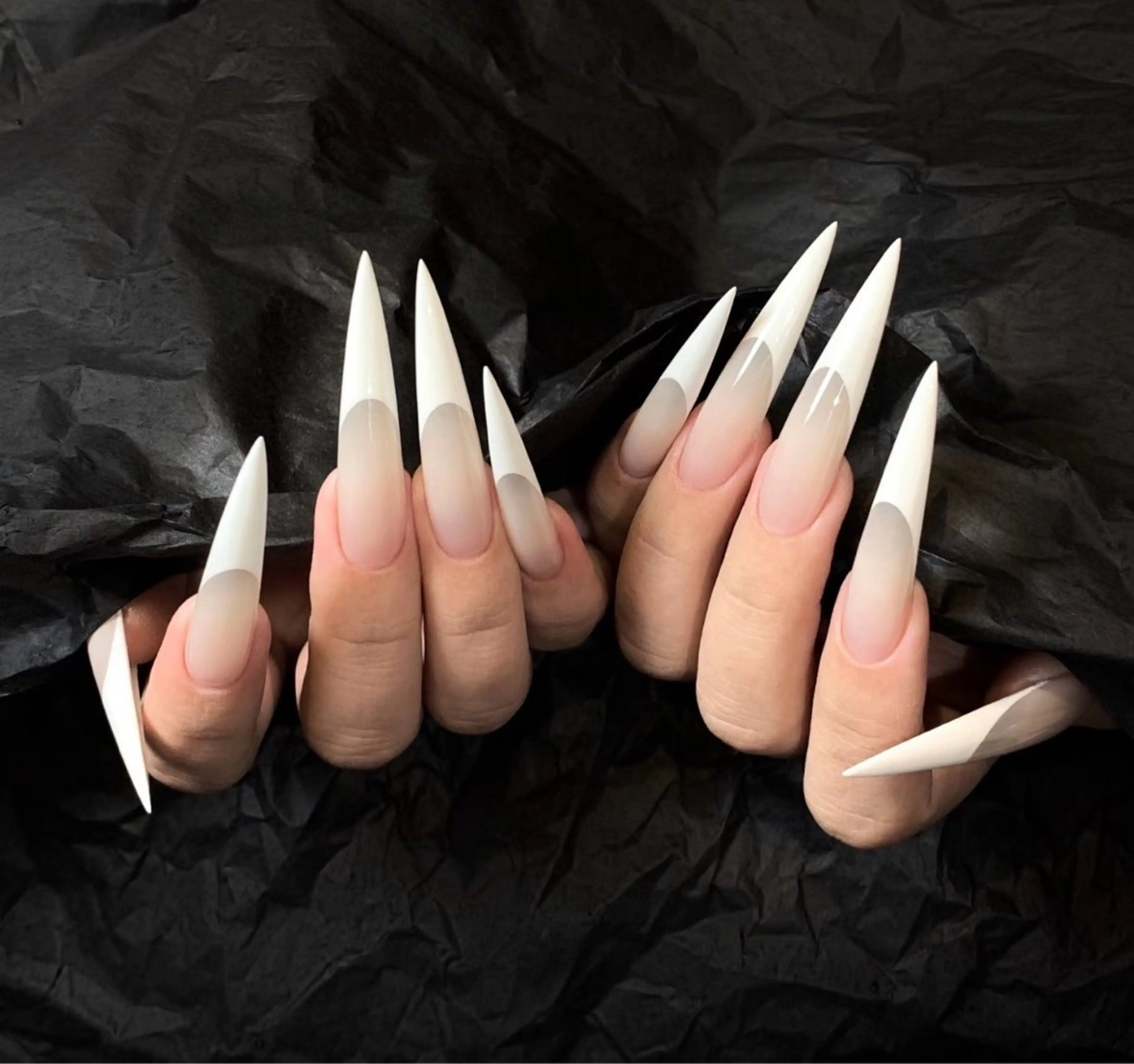 ネイル Nail Raviel浦安店所属・池田 果音のネイルデザイン