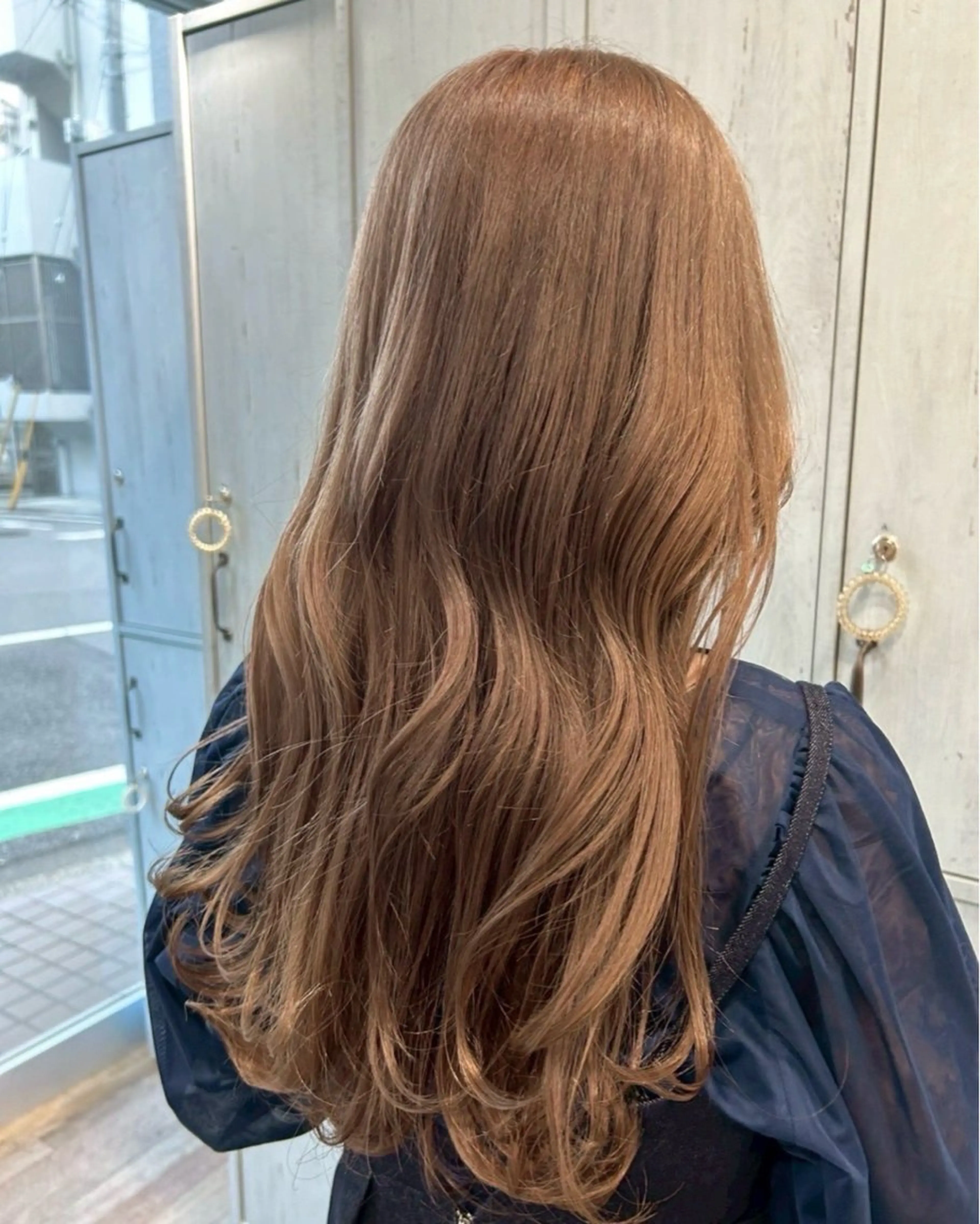ロング カラー ベージュカラー ブリーチ ミルクティーベージュ カット ヘアカラー トリートメント ブラウンカラー 🫧tomoka🫧のヘアスタイル