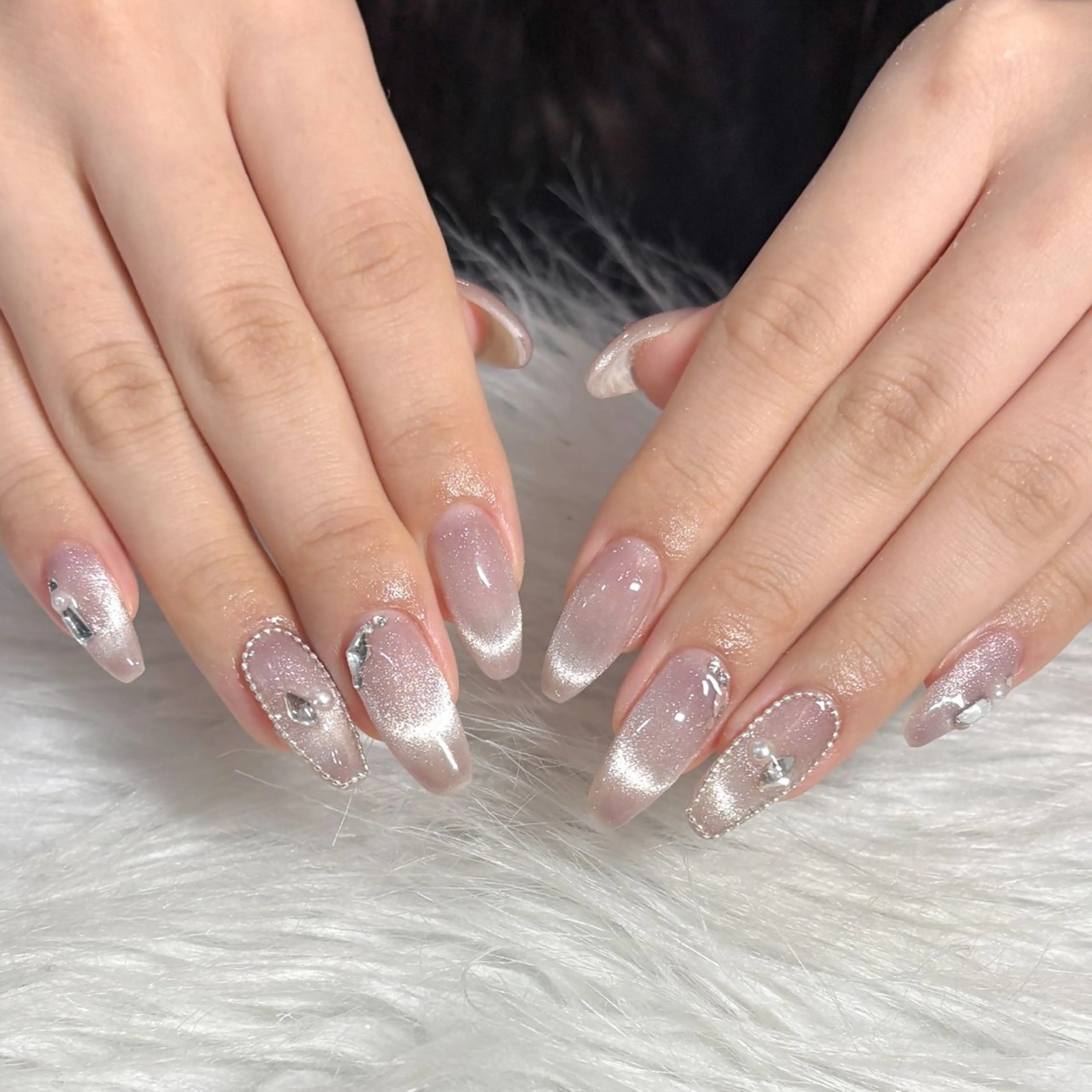 ネイル ハンドネイル LAVISH manaのネイルデザイン