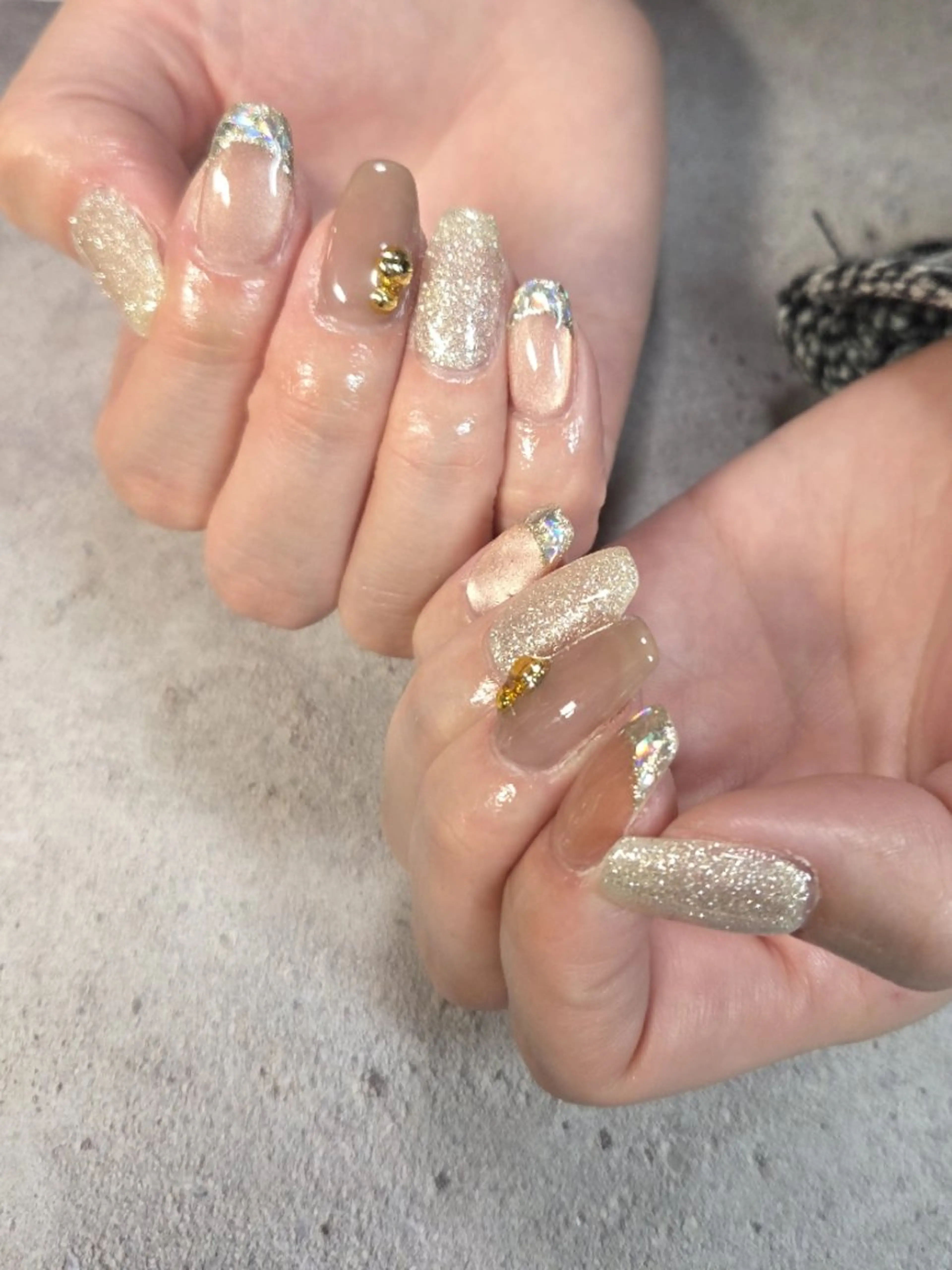 ネイル フレンチネイル ガラスフレンチ キラキラネイル マグネットネイル マグネットフレンチ ハンドネイル flure de neige yukiのネイルデザイン