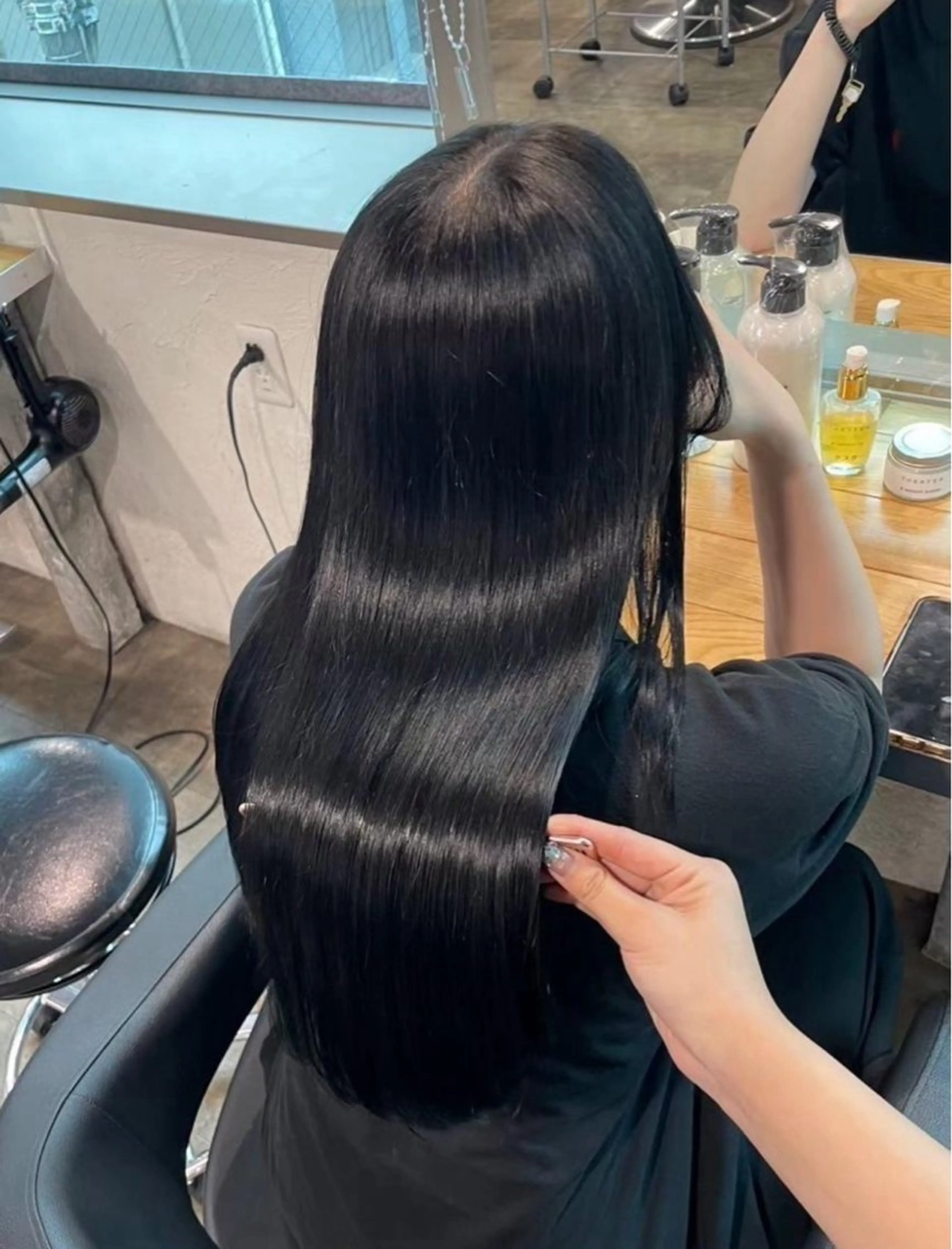 ロング トリートメント ヘッドスパ ヘアセット 韓国ヘア/ブリーチ無 しWカラー/オリーブのヘアスタイル