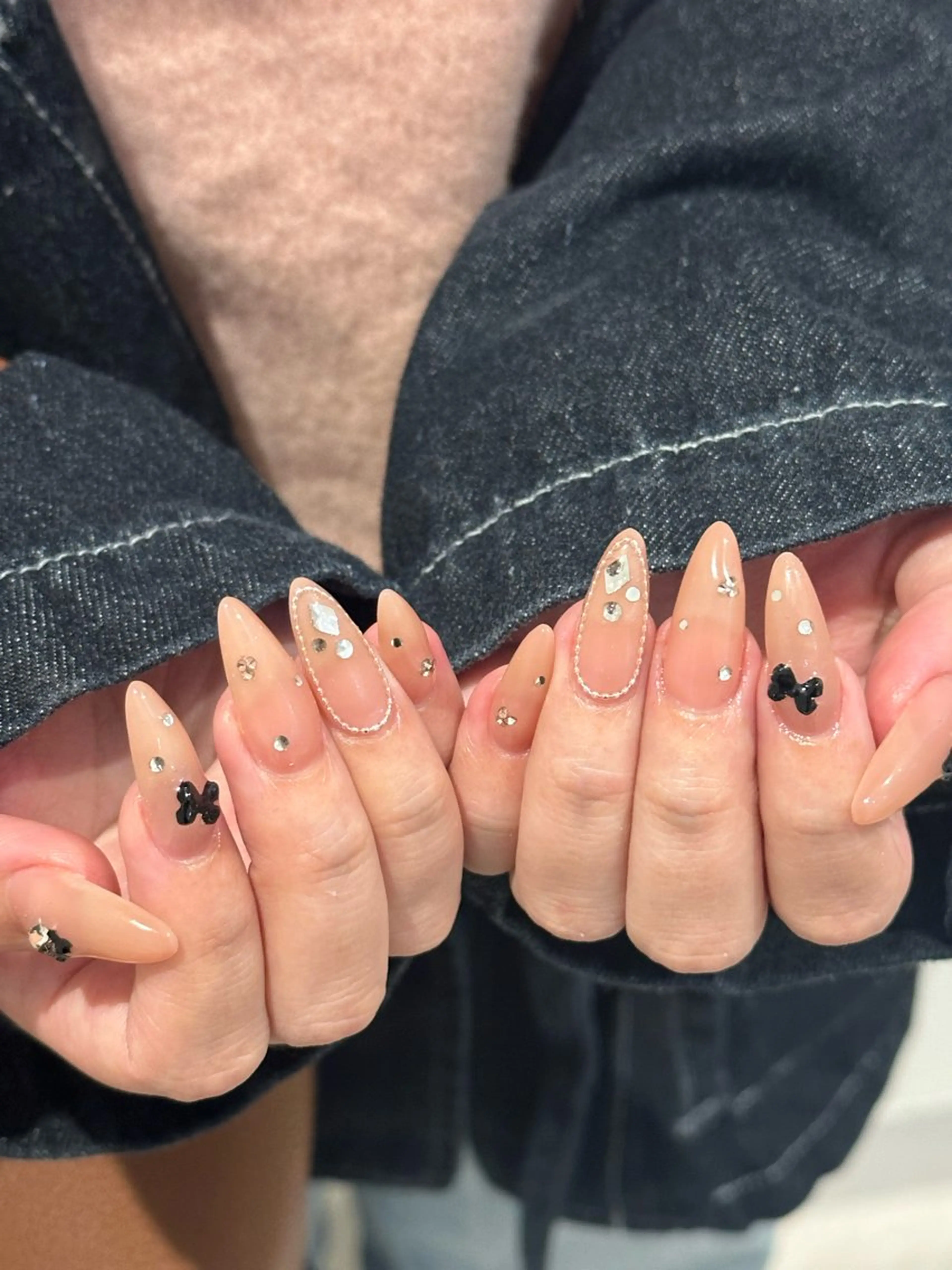 ネイル ハンドネイル 韓国𝐧𝐚𝐢𝐥 🇰🇷🤍コガヤマのネイルデザイン