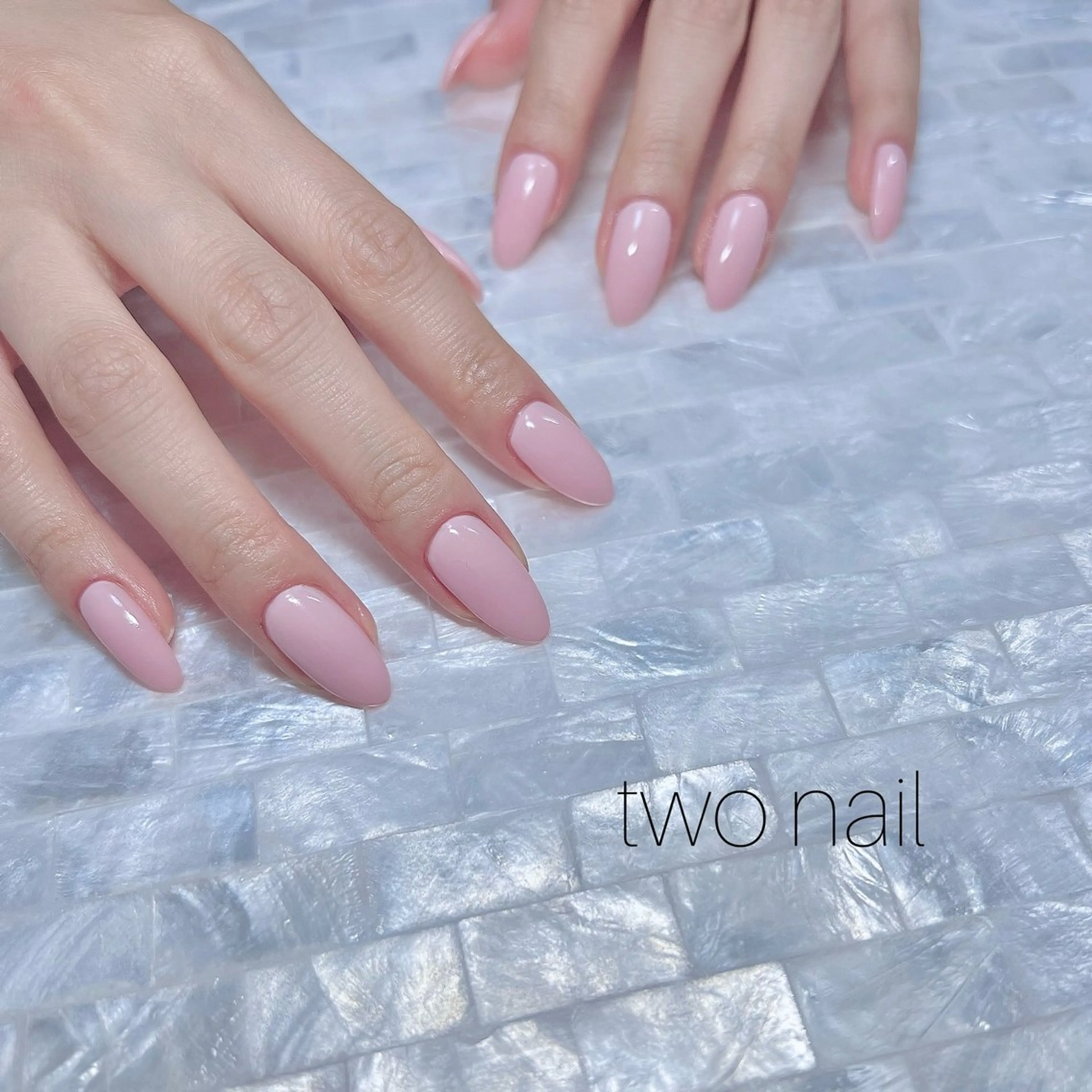 ネイル ネイルチップ ホワイト ハンドネイル two nailのネイルデザイン