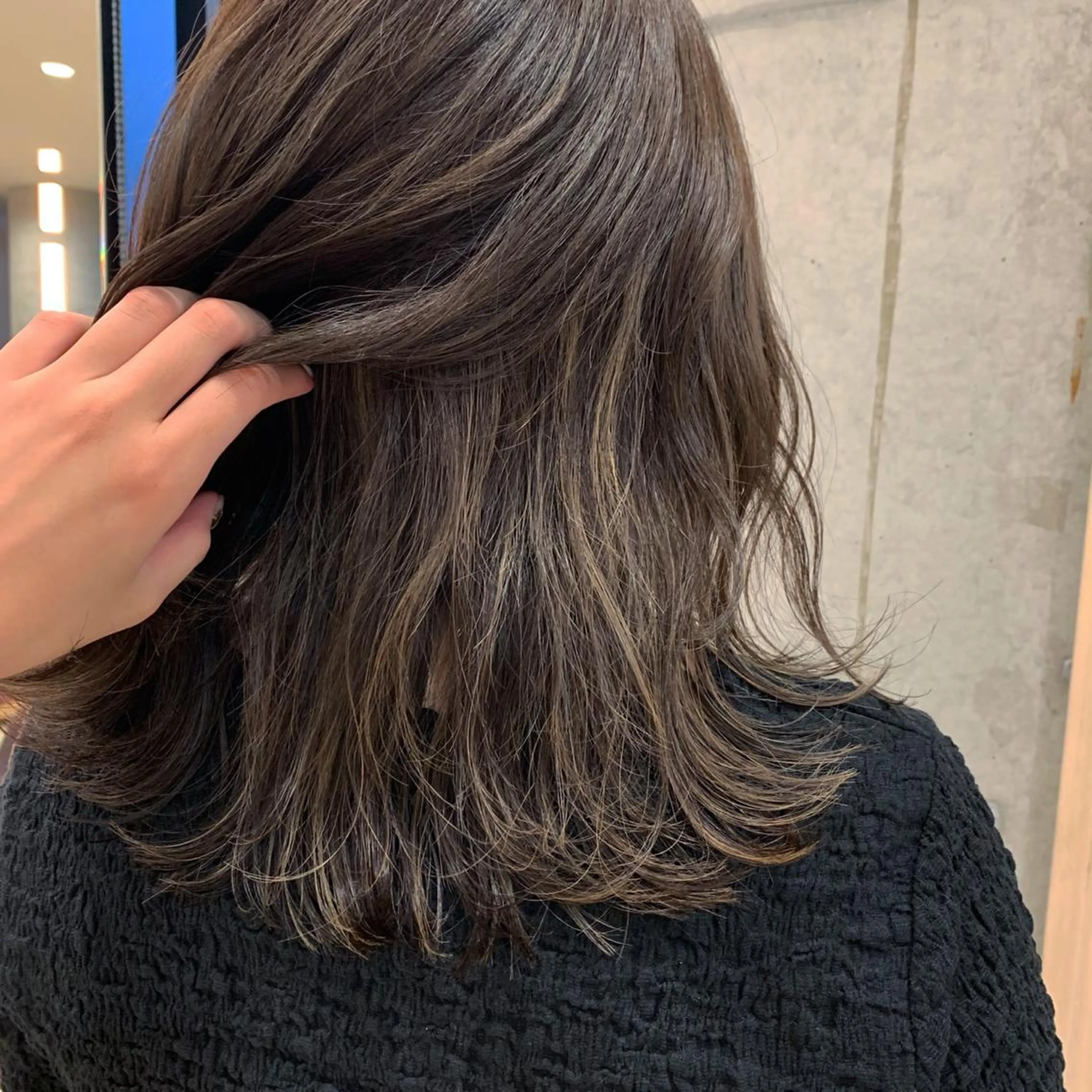 ミディアム カラー デザインカラー ハイライトカラー 3Dハイライト ハイライト サソウ ユリエ🥥のヘアスタイル