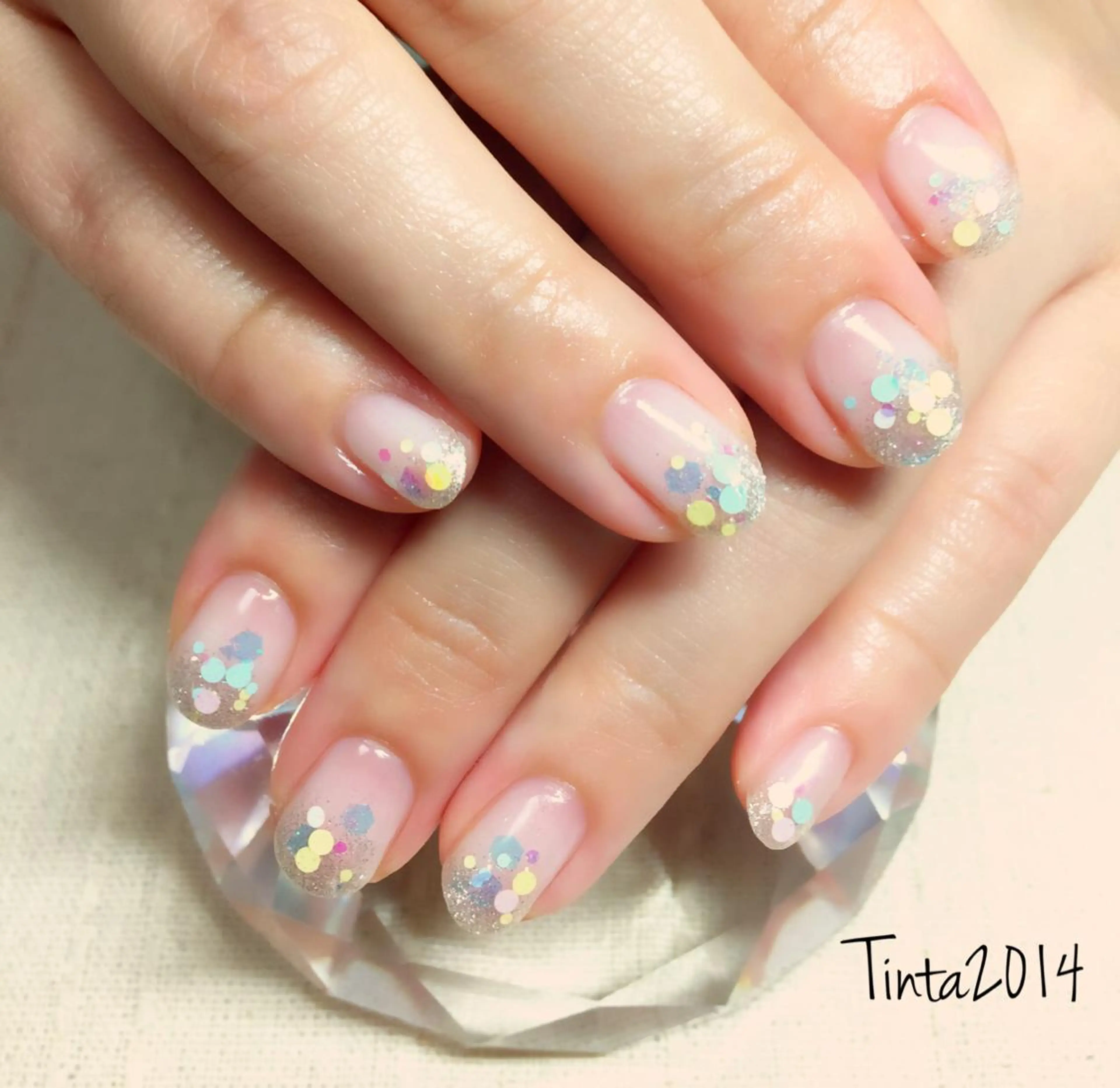 ネイル グラデーション ホログラムネイル ラメ(グリッター) ラメグラデーション パステルネイル ネイルサロン ティンタ所属・馬場 典子のネイルデザイン