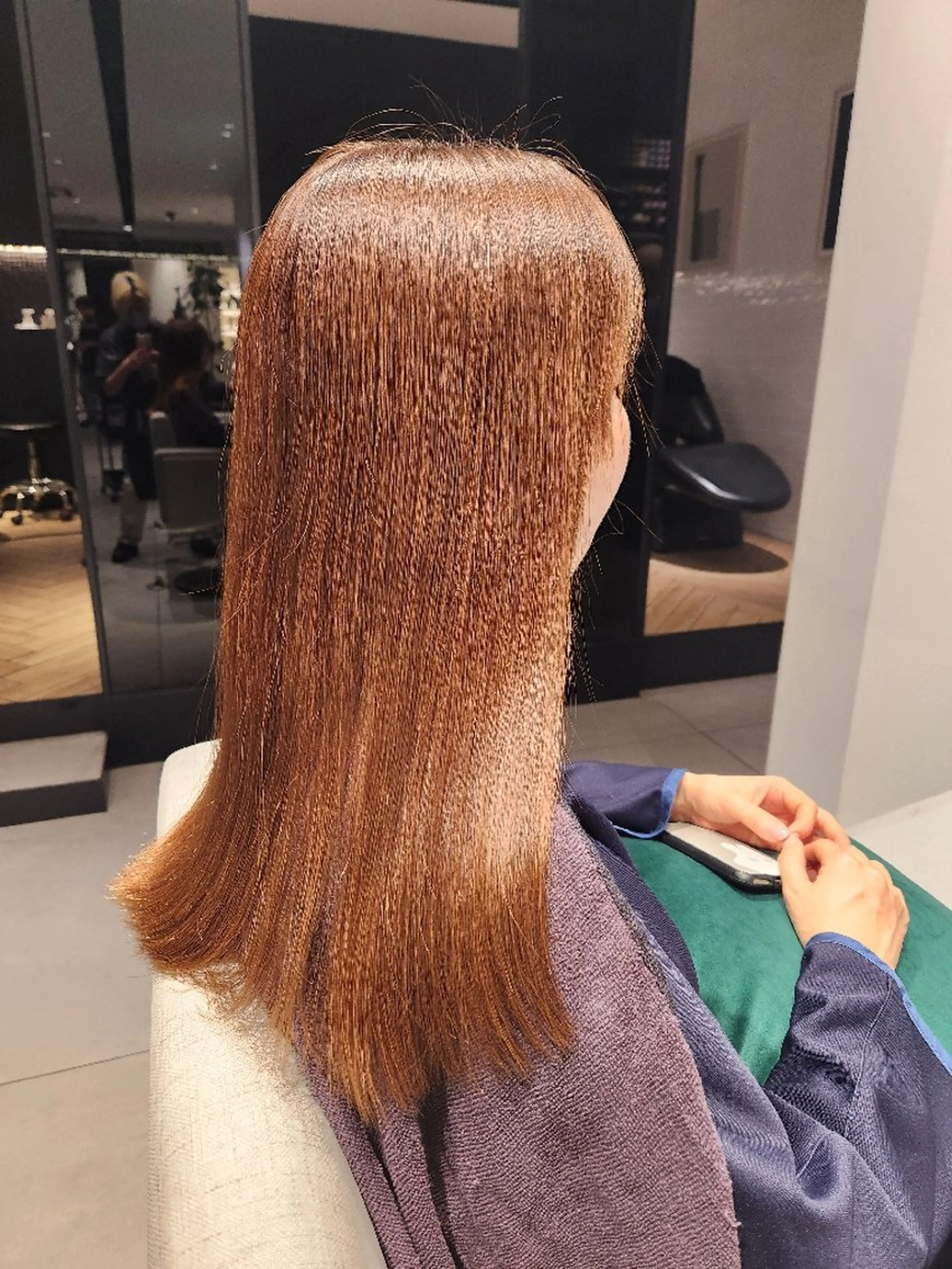 セミロング カラー 💜艶髪カラー💜 🎶富川美希🎶のヘアスタイル