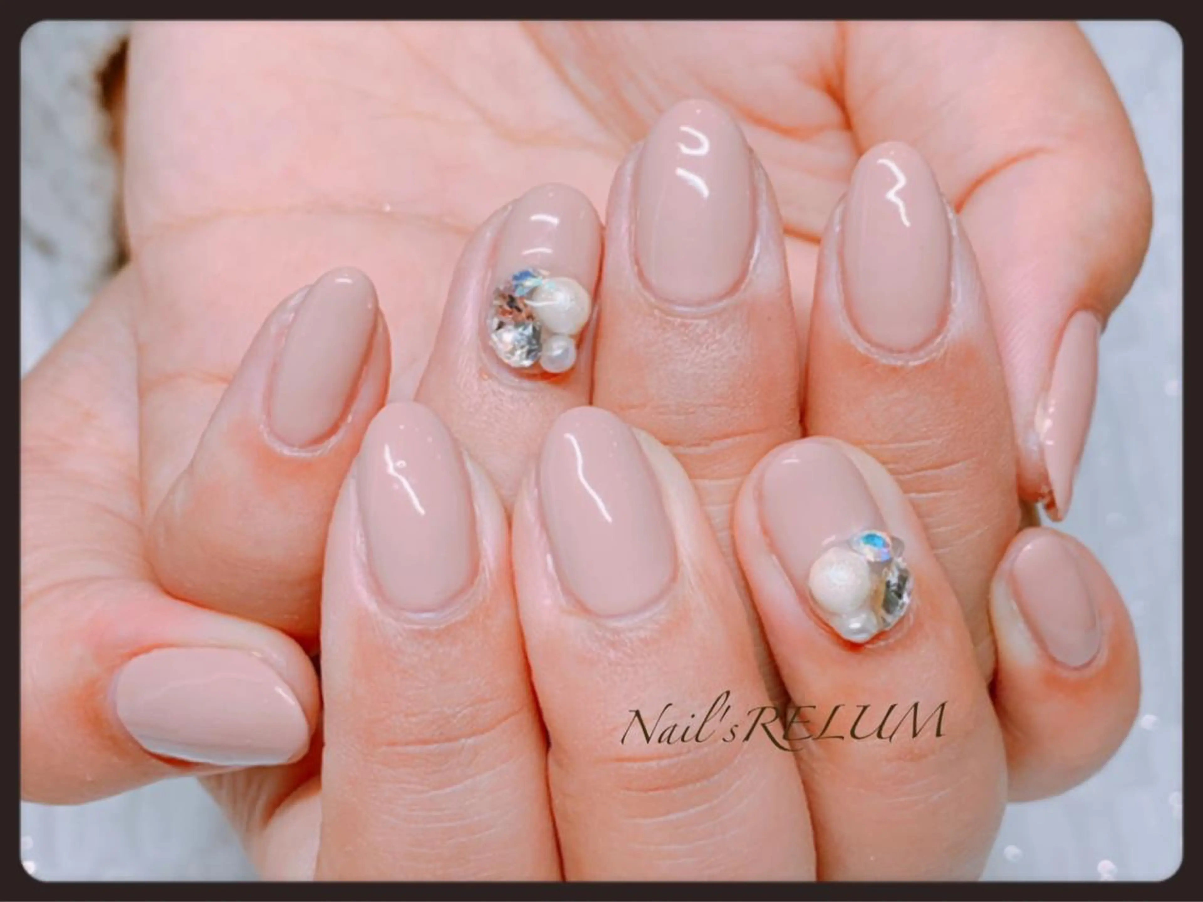 ネイル ハンドネイル THECOLORS所属・近貞 莉奈のネイルデザイン