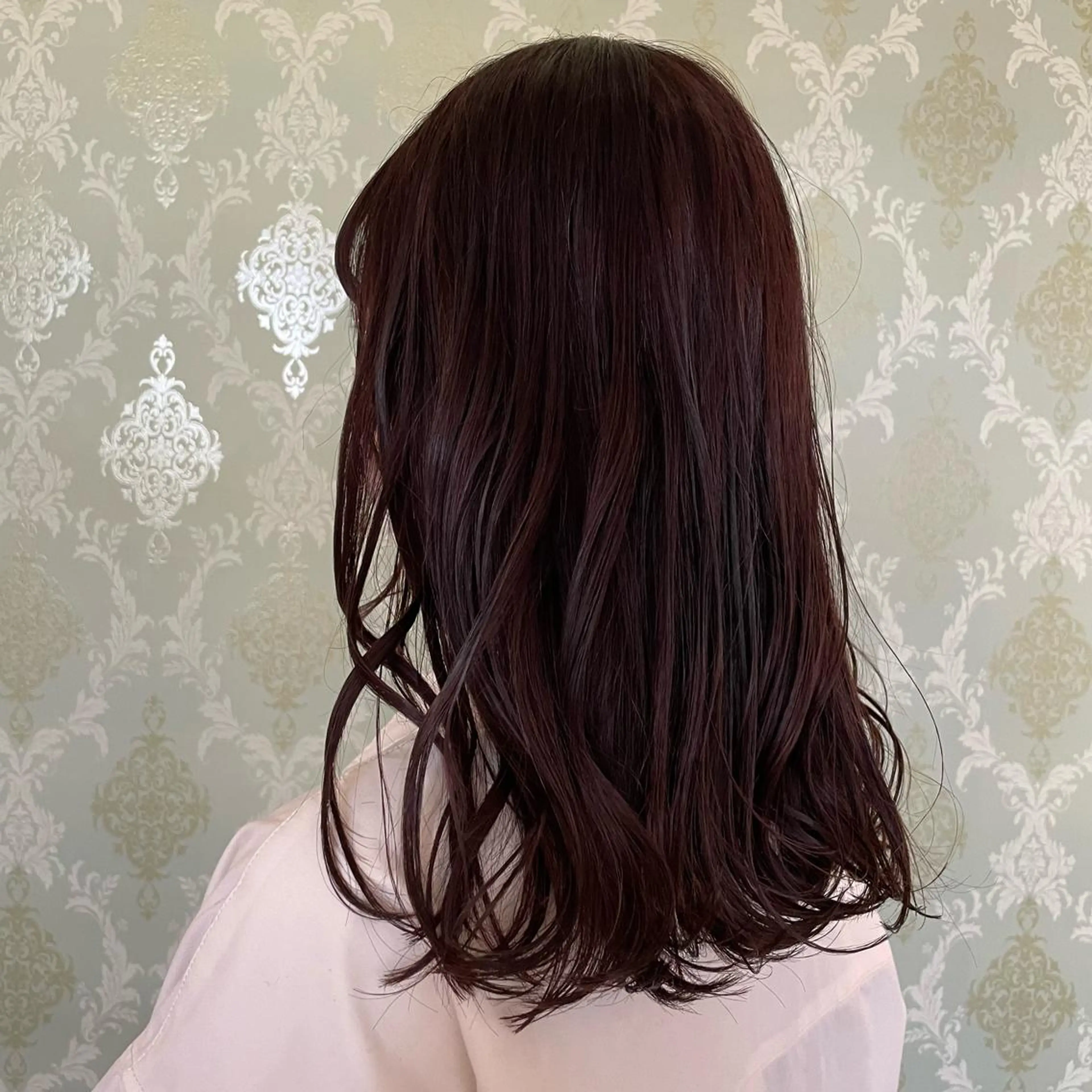 セミロング カラー ブラウンカラー ピンクカラー ピンクブラウン EARTH中島 秋桜久のヘアスタイル