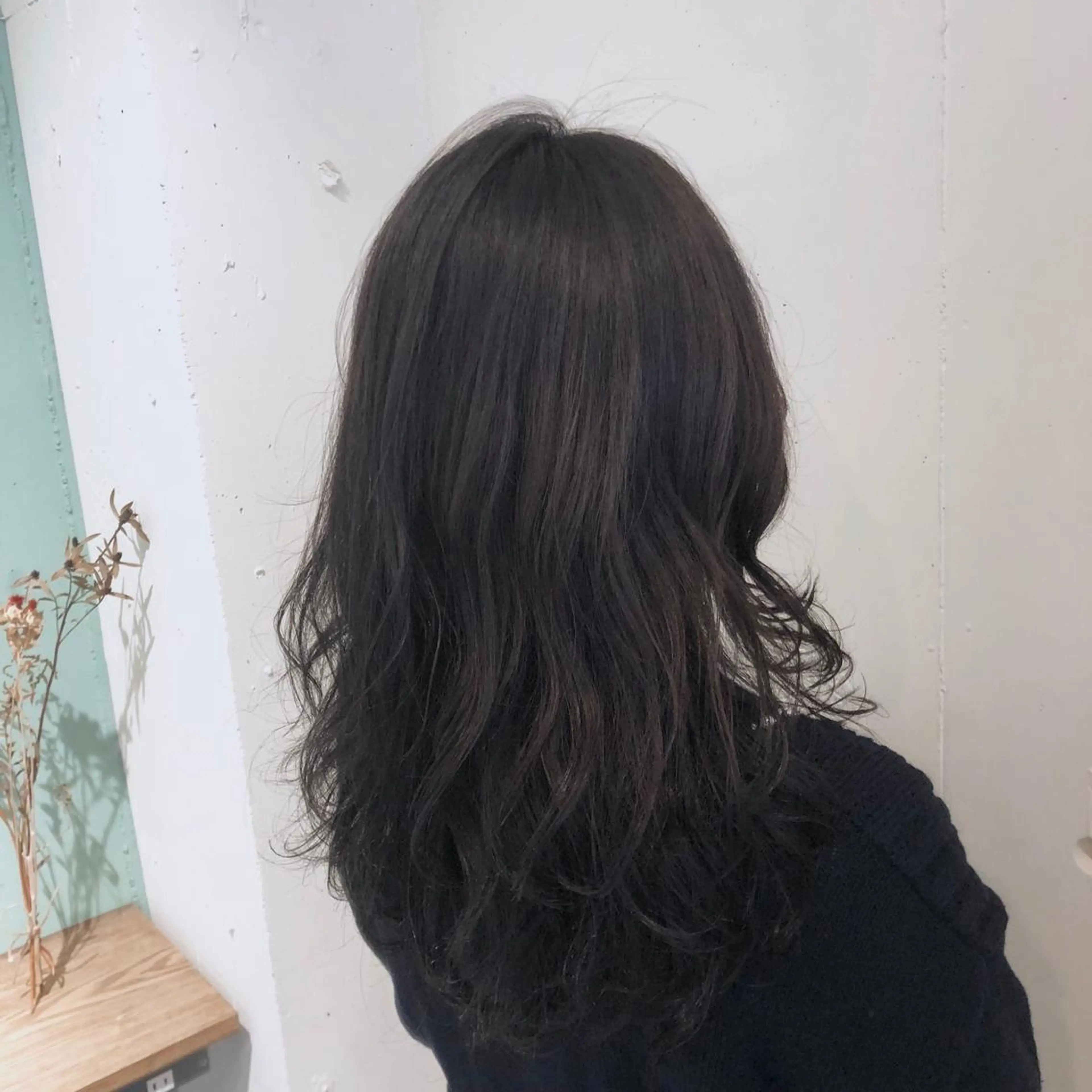 ミディアム カラー パーマ ヘアアレンジ ブリーチ 透明感カラー グラデーションカラー グレージュ ハイライトカラー カット ヘアカラー トリートメント ヘッドスパ 【ツヤ髪美容師】 ツダケイスケのヘアスタイル