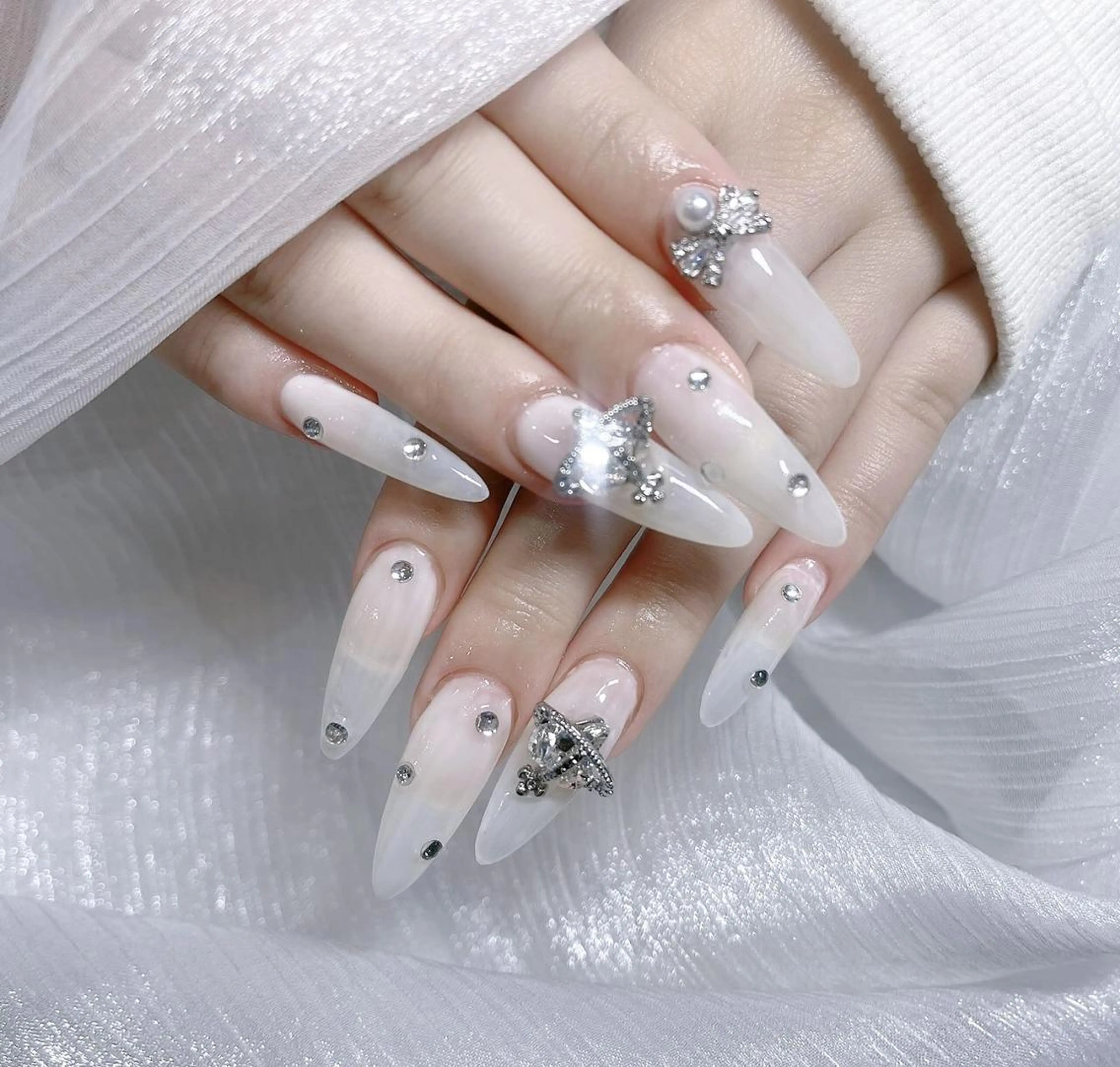 ネイル ハンドネイル queens nailsalonのネイルデザイン