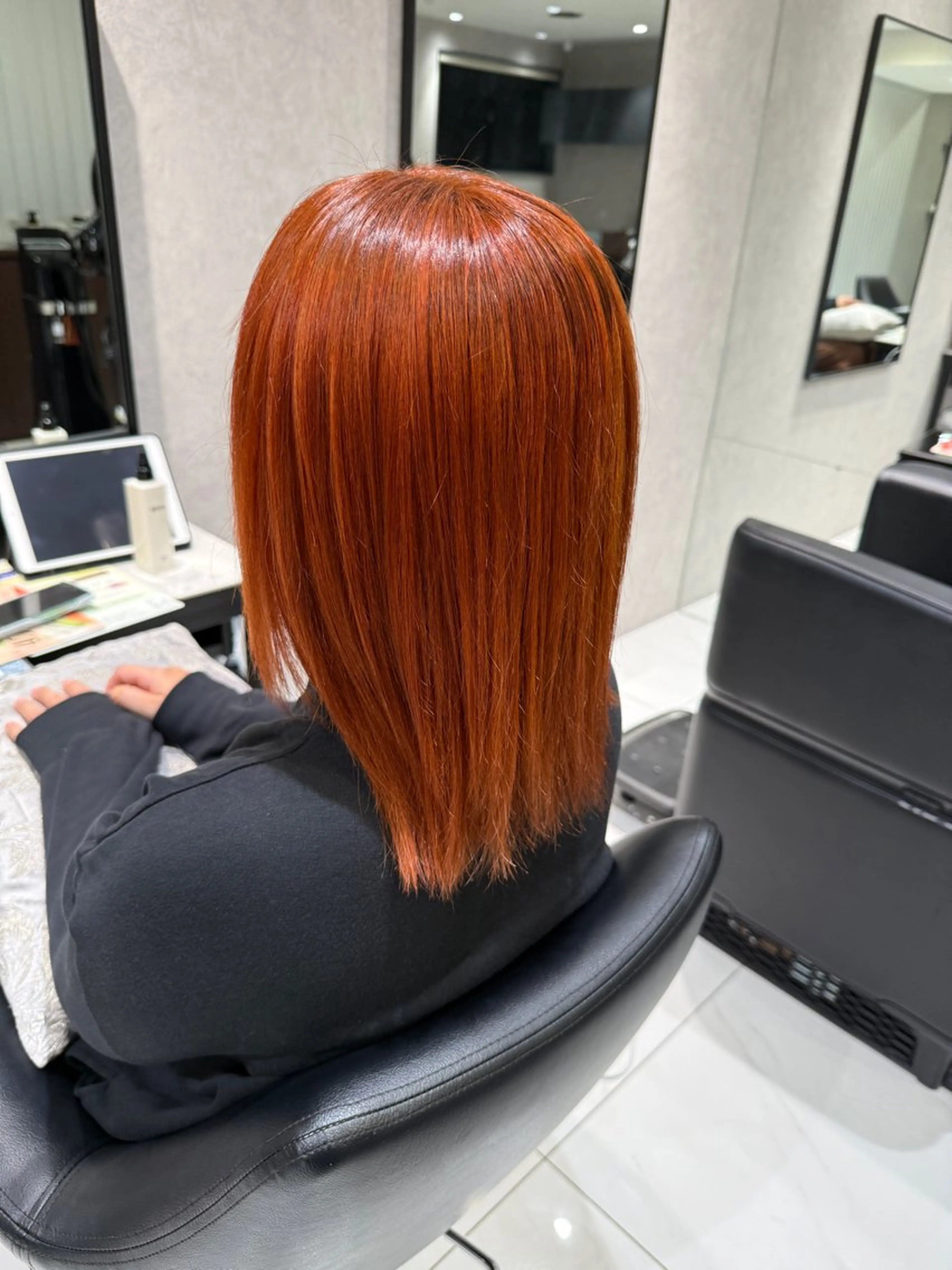 セミロング ヘアカラー 🎀ིྀ暖色カラー/ 髪質改善/みどりのヘアスタイル