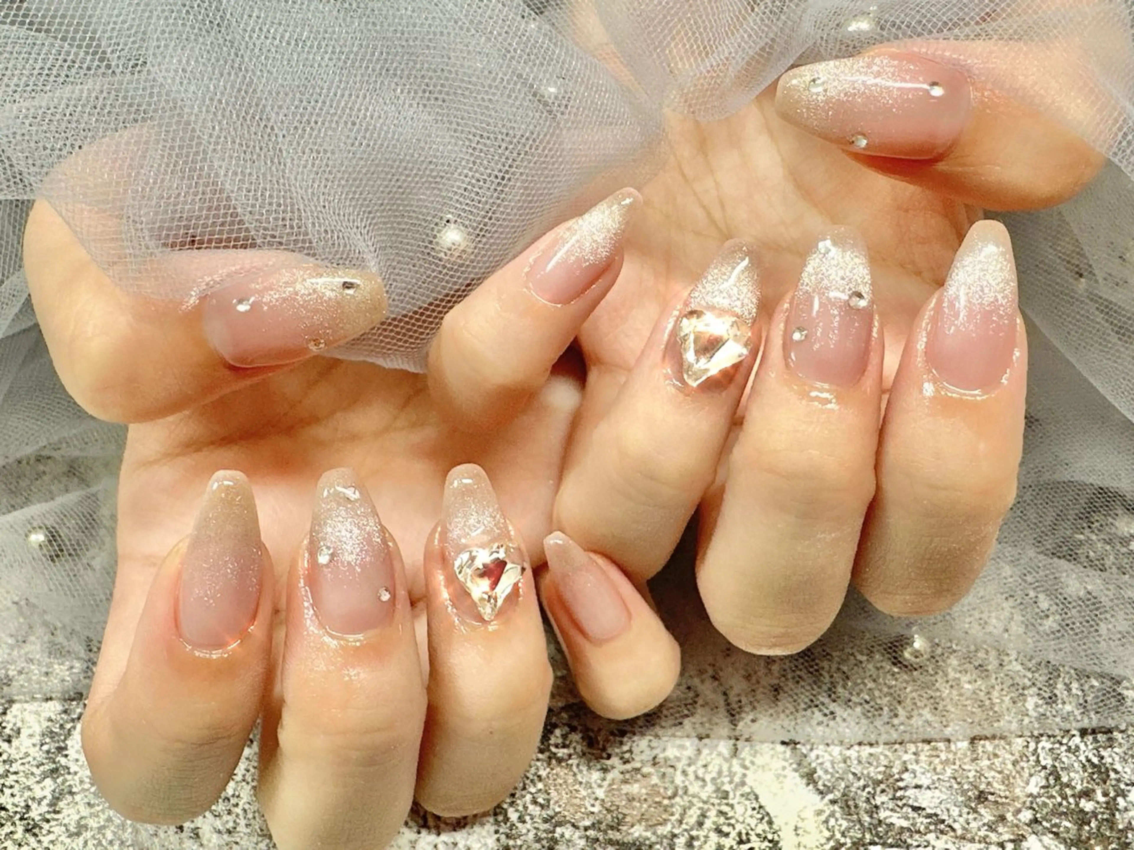 ネイル ラッキースター 大人気店のネイルデザイン