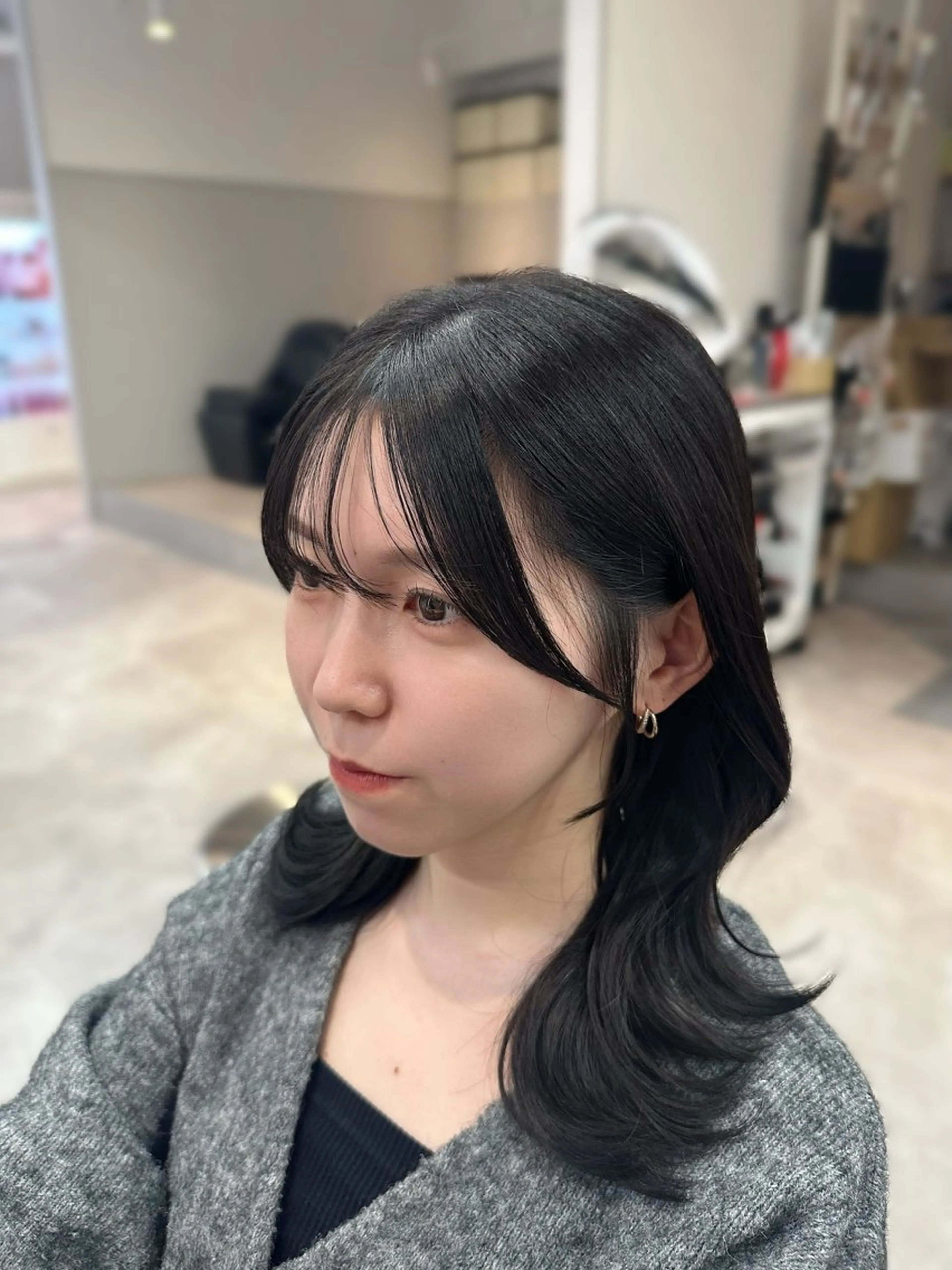 ミディアム レイヤーカット カット ヘアカラー トリートメント 透明感カラー🩵 レイヤーカット/韓国のヘアスタイル