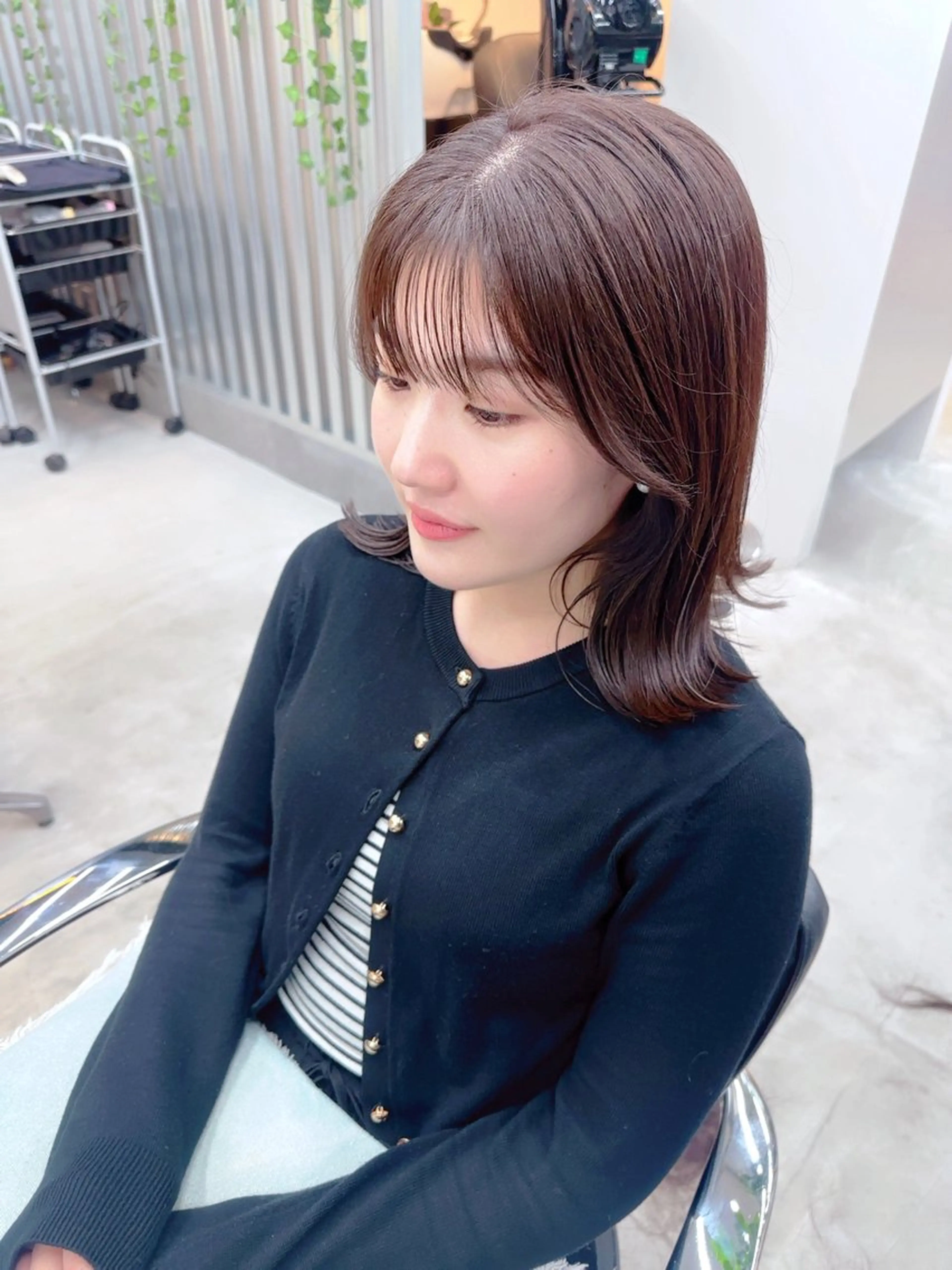 ミディアム カラー カット ヘアカラー トリートメント 岡野 静華のヘアスタイル