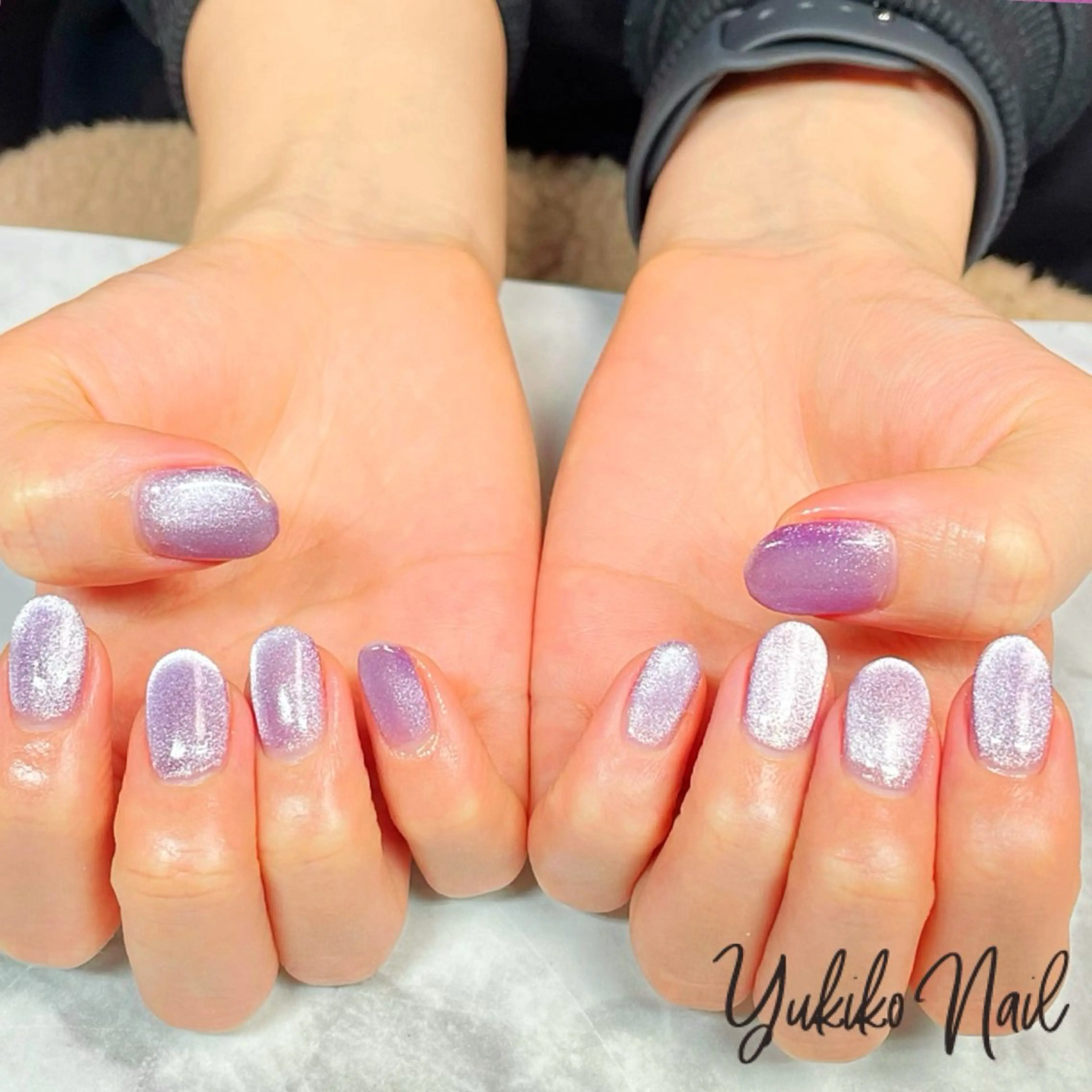 ネイル キラキラネイル マグネットネイル ワンカラーネイル パープル ハンドネイル ユキコ ネイルのネイルデザイン