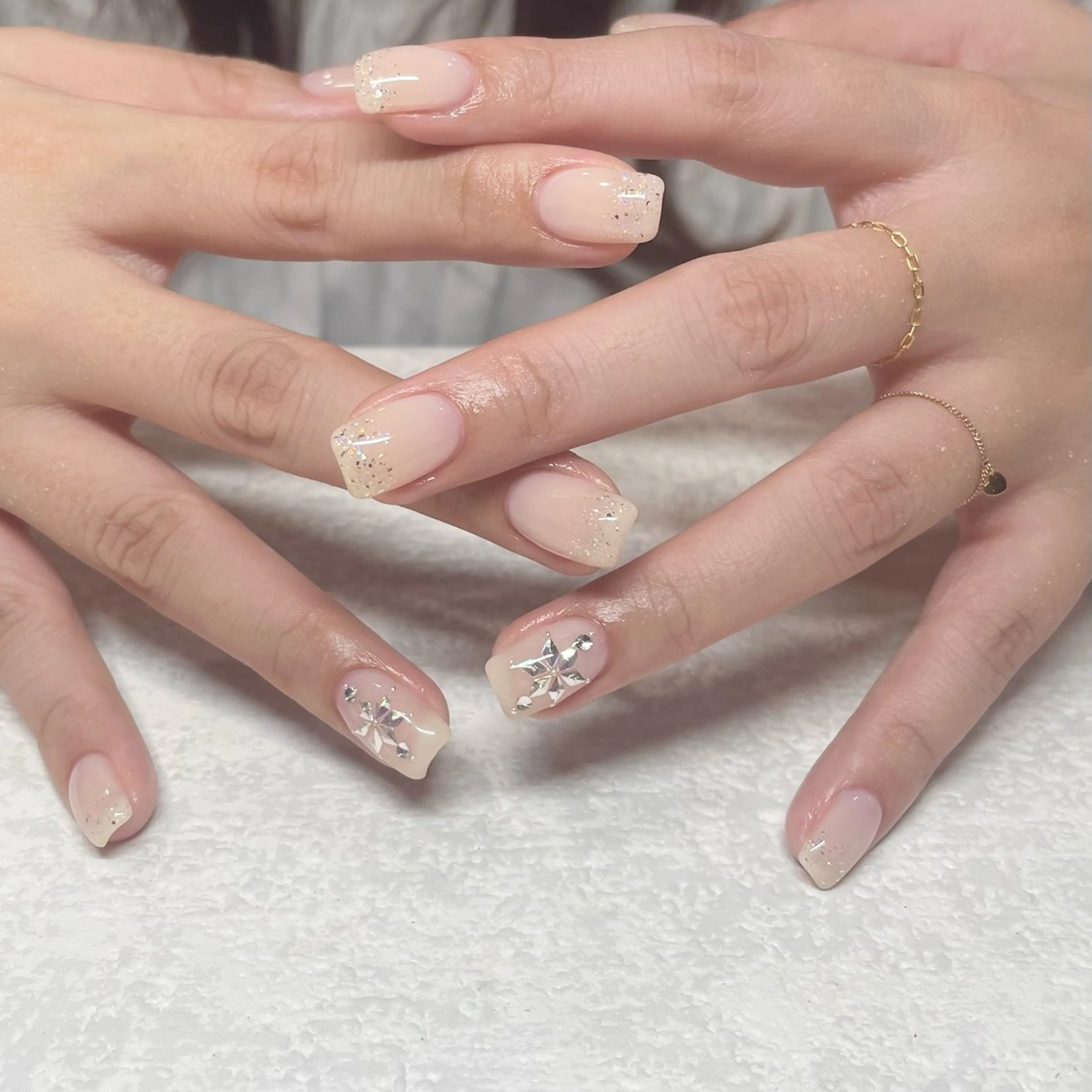 ネイル パラジェルサロン 大人女性が通うサロンのネイルデザイン