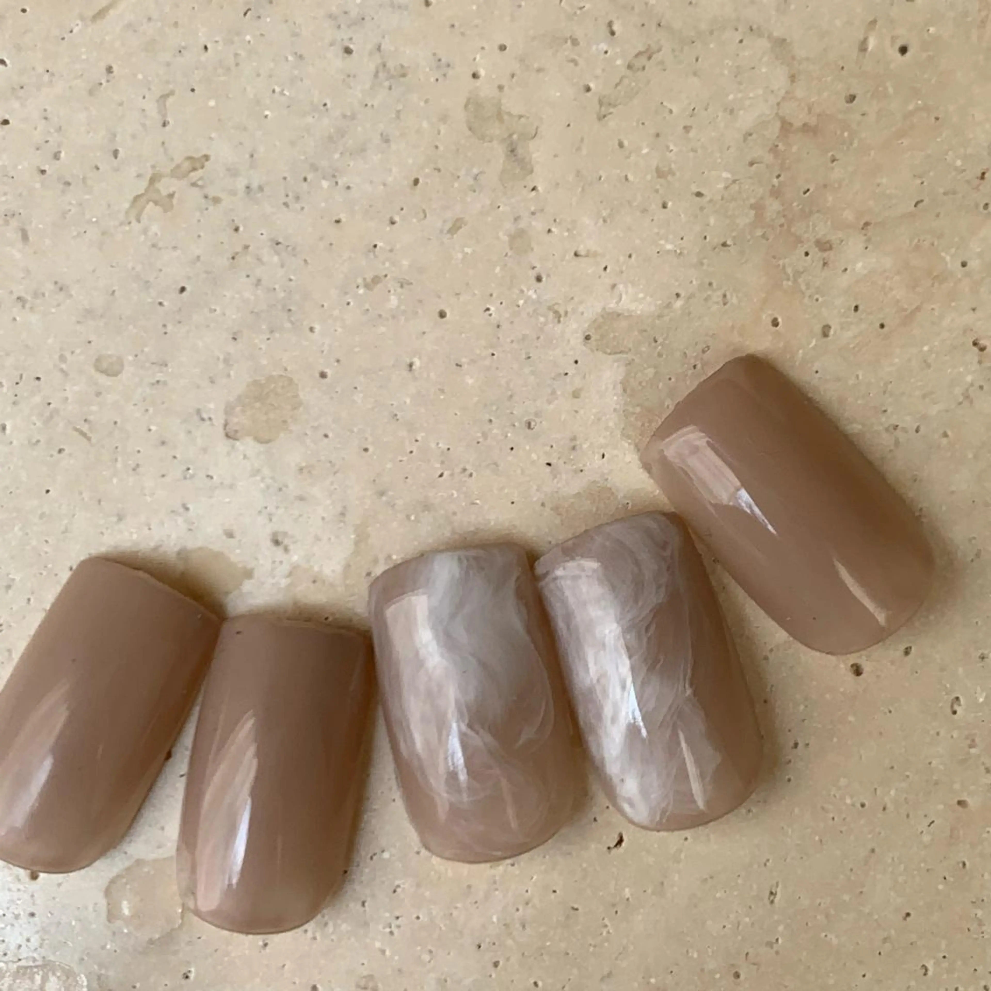 ネイル シンプルネイル ホワイト T Kのネイルデザイン