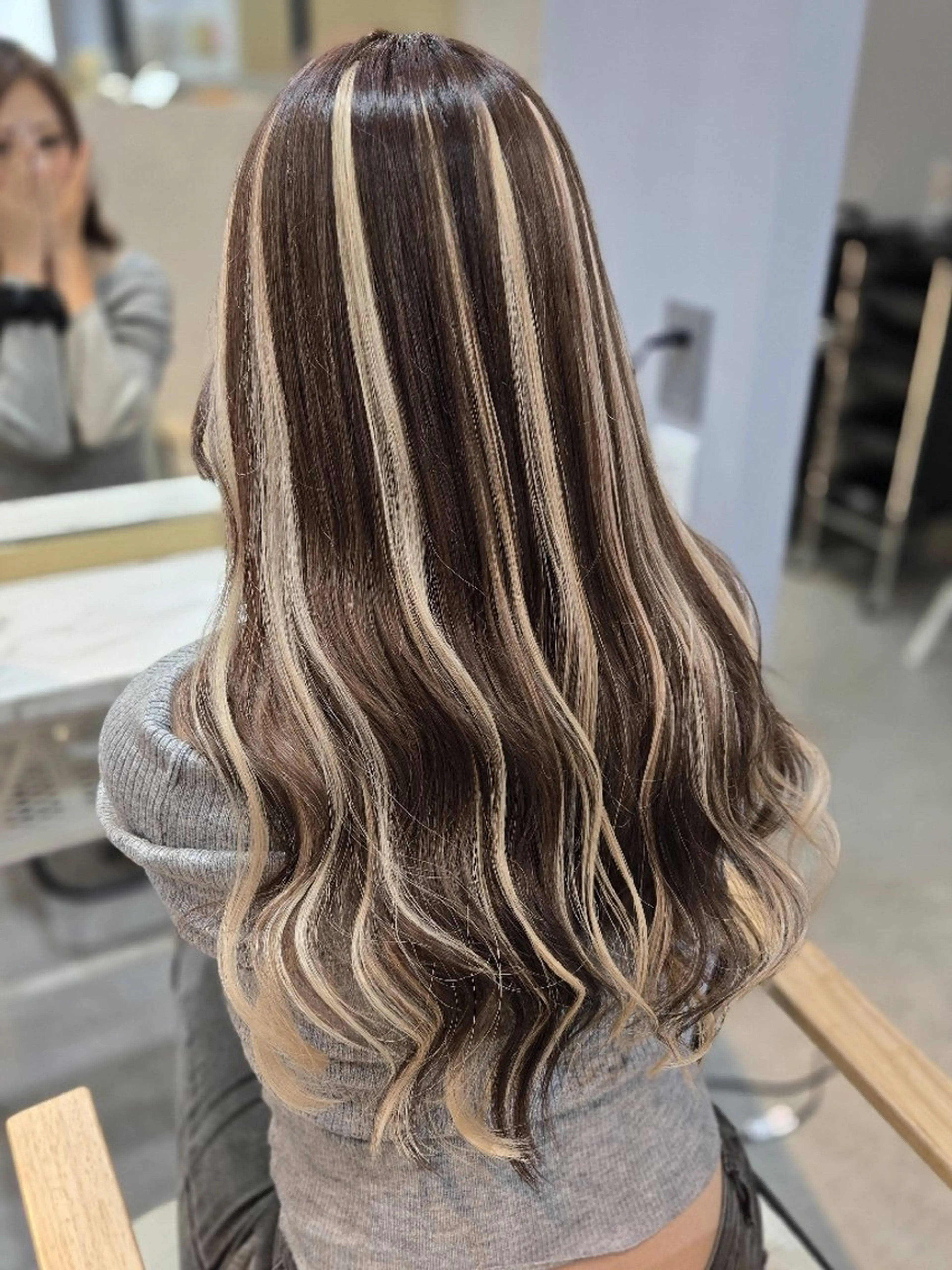 ロング エクステ ハイライト カット ヘアカラー エクステ WAVE所属・エクステ/ハイトーン 伊藤のヘアスタイル