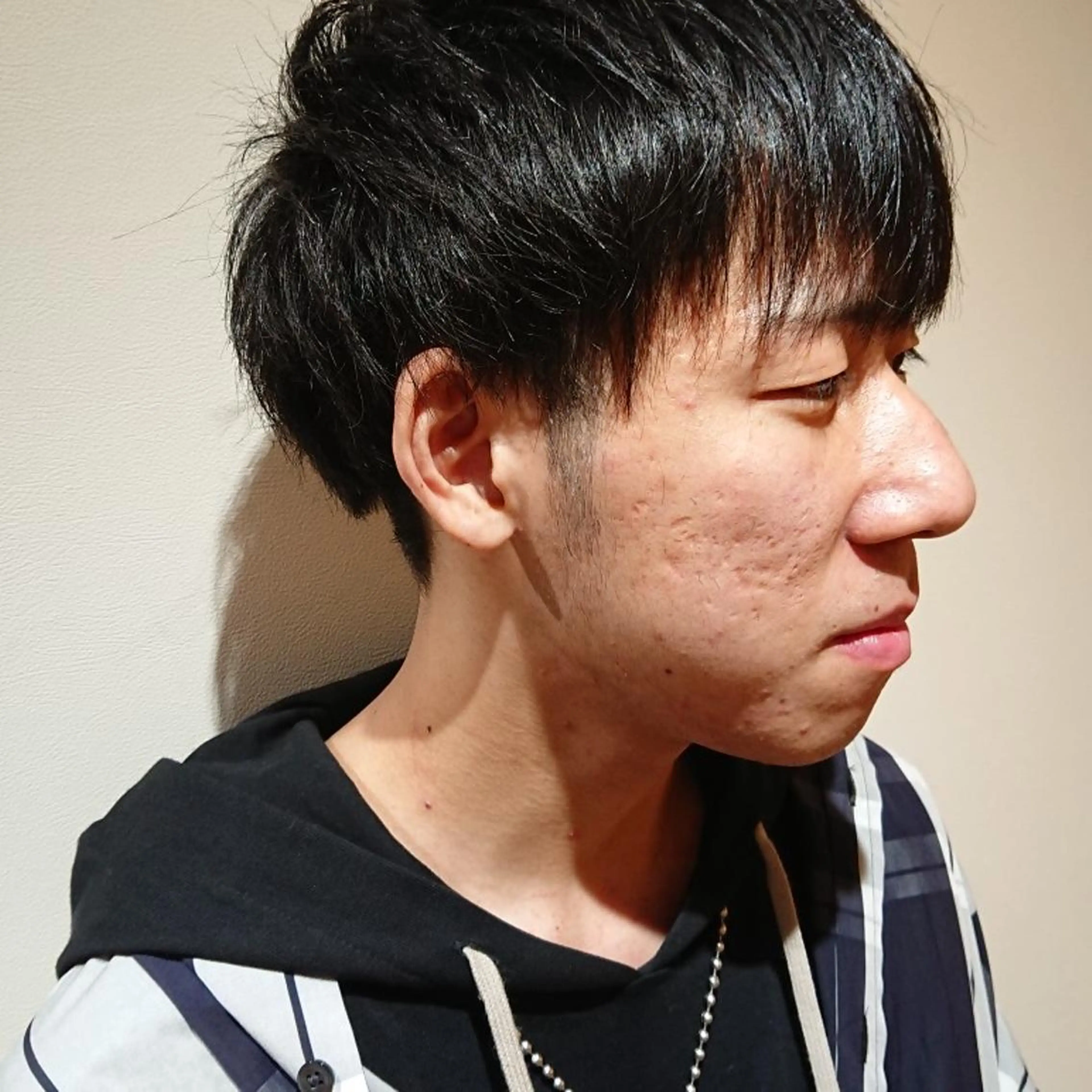 メンズ マッシュ ツーブロック ブリーチ/ヘアケア/ 艶髪/イギチハルのヘアスタイル