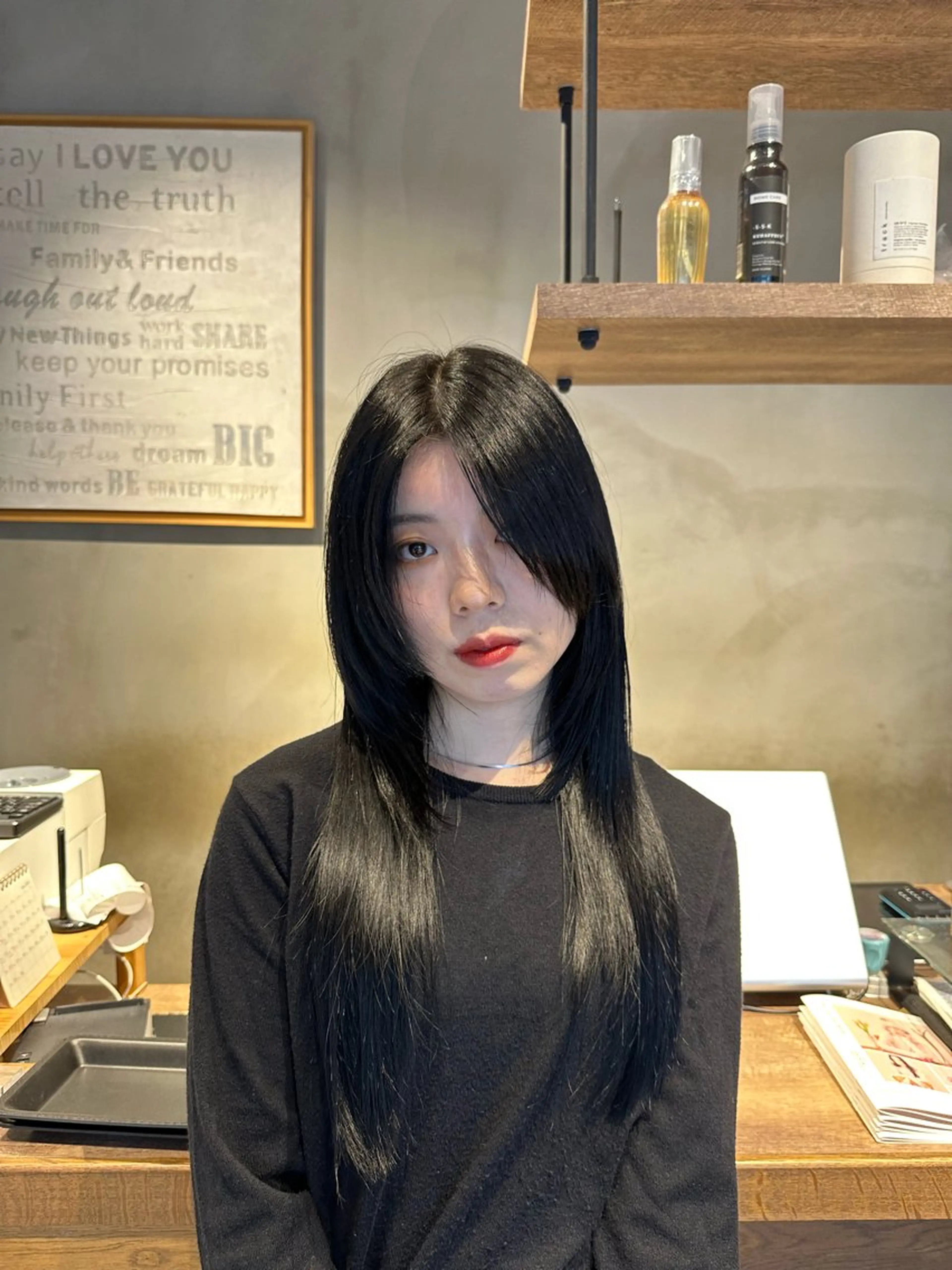 ロング カラー パーマ ヘアアレンジ キッズ ベージュカラー 黒髪 ブリーチ ブルーカラー ブルーブラック 🌈髪質改善TR 艶カラーユウダイ🌈のヘアスタイル