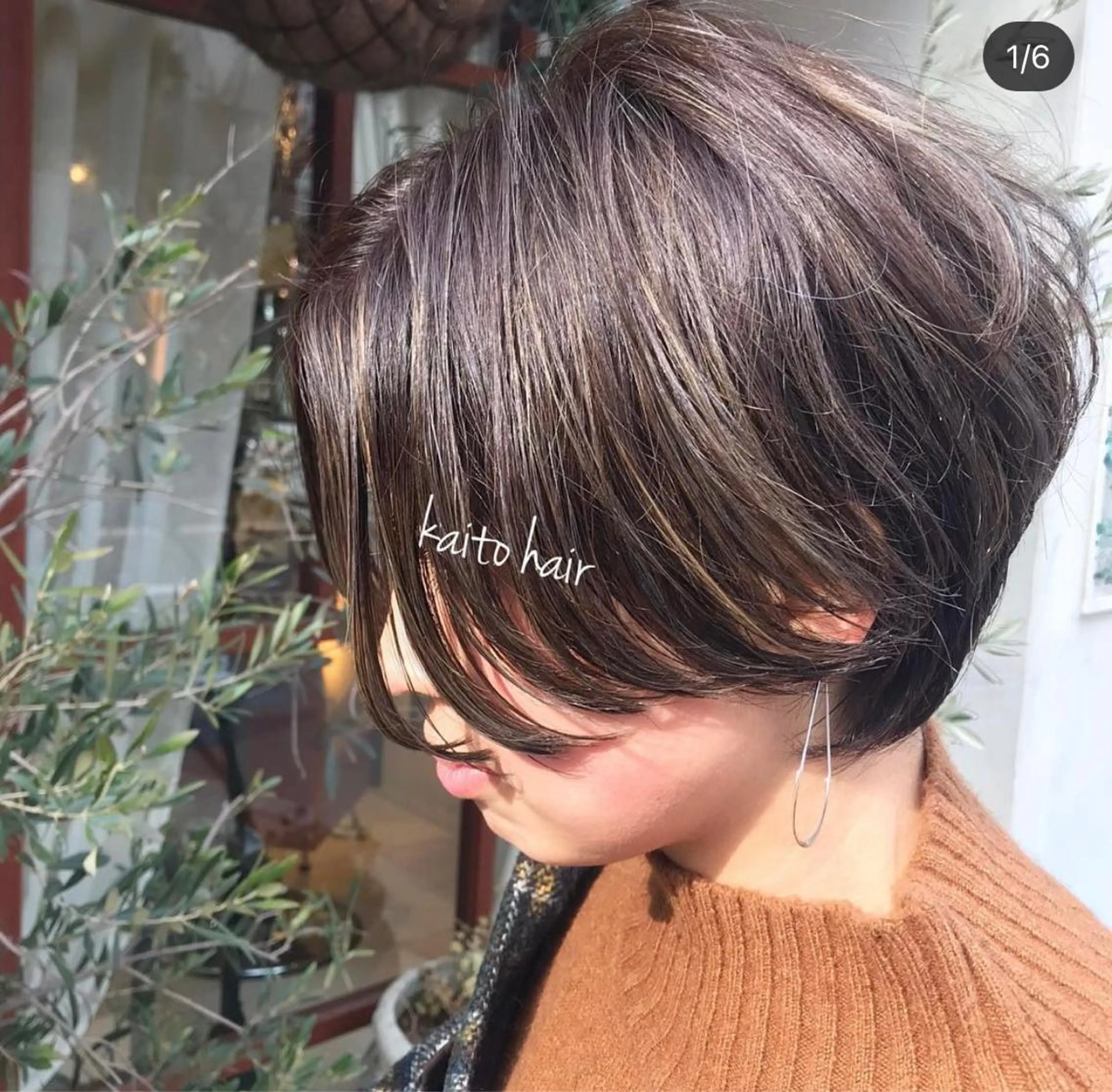 ショート カラー and .のヘアスタイル