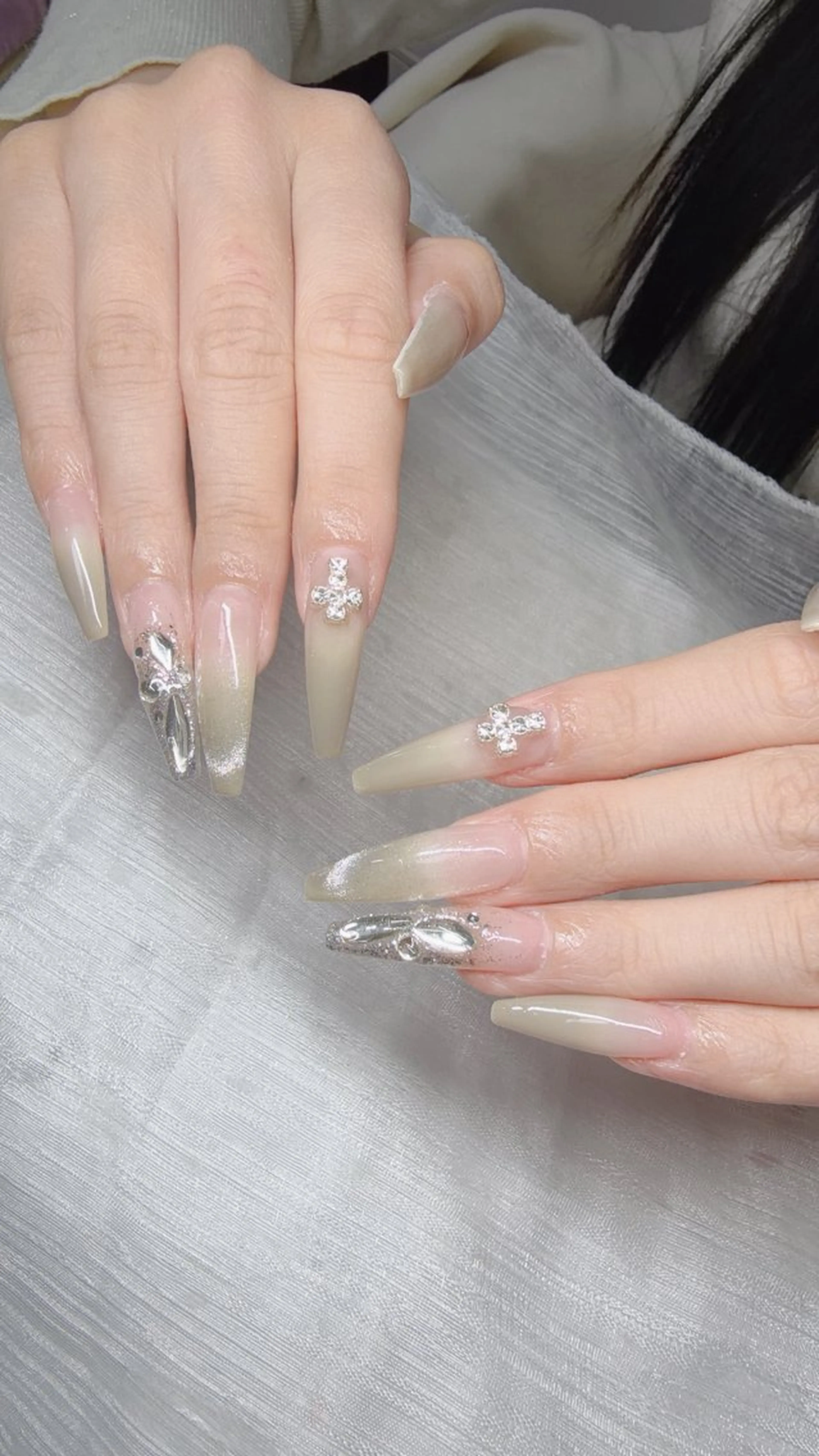 ネイル ハンドネイル Lee Nailsのネイルデザイン