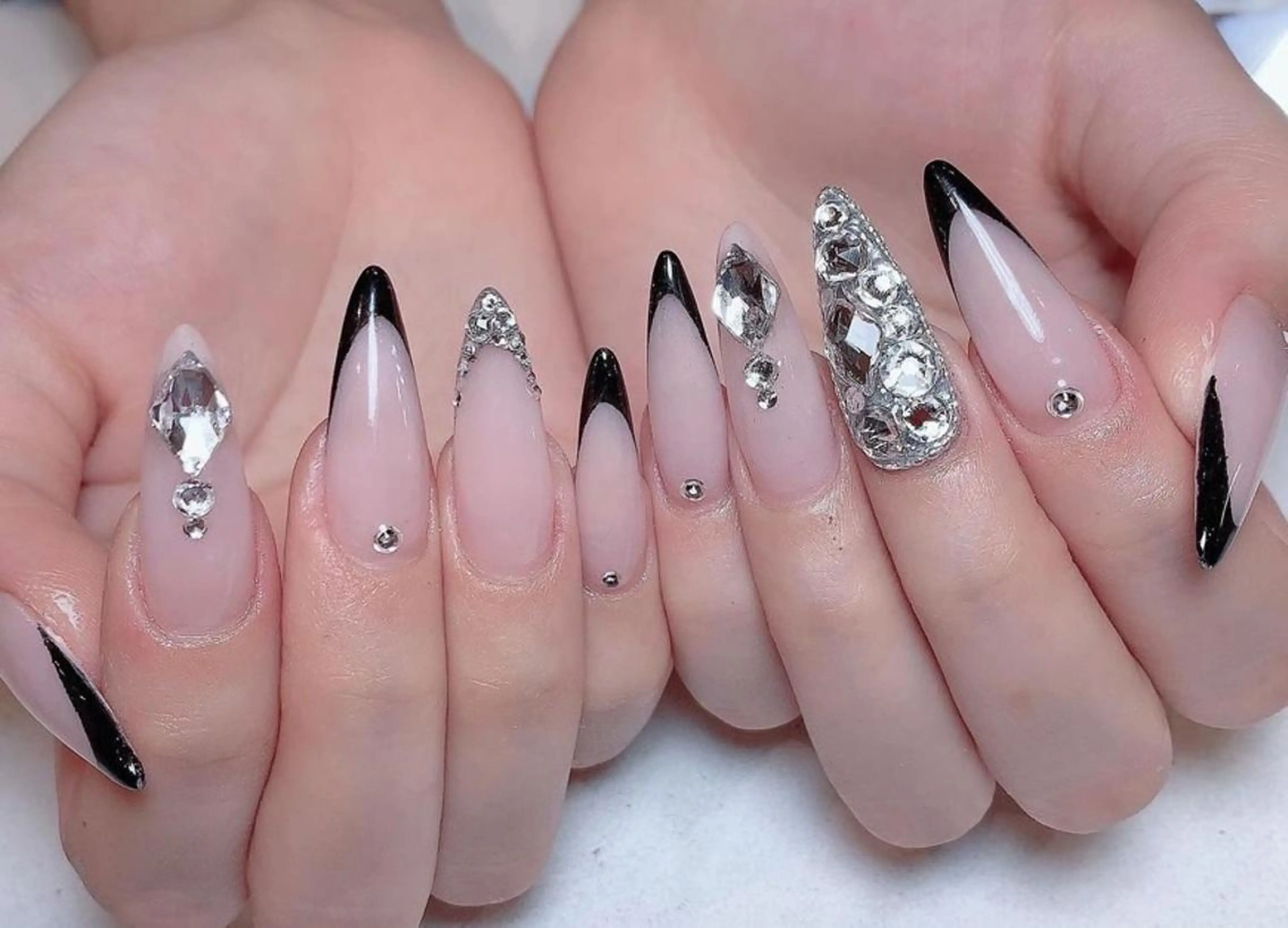 ネイル エンジェル ヒーリング 矢場町店のネイルデザイン