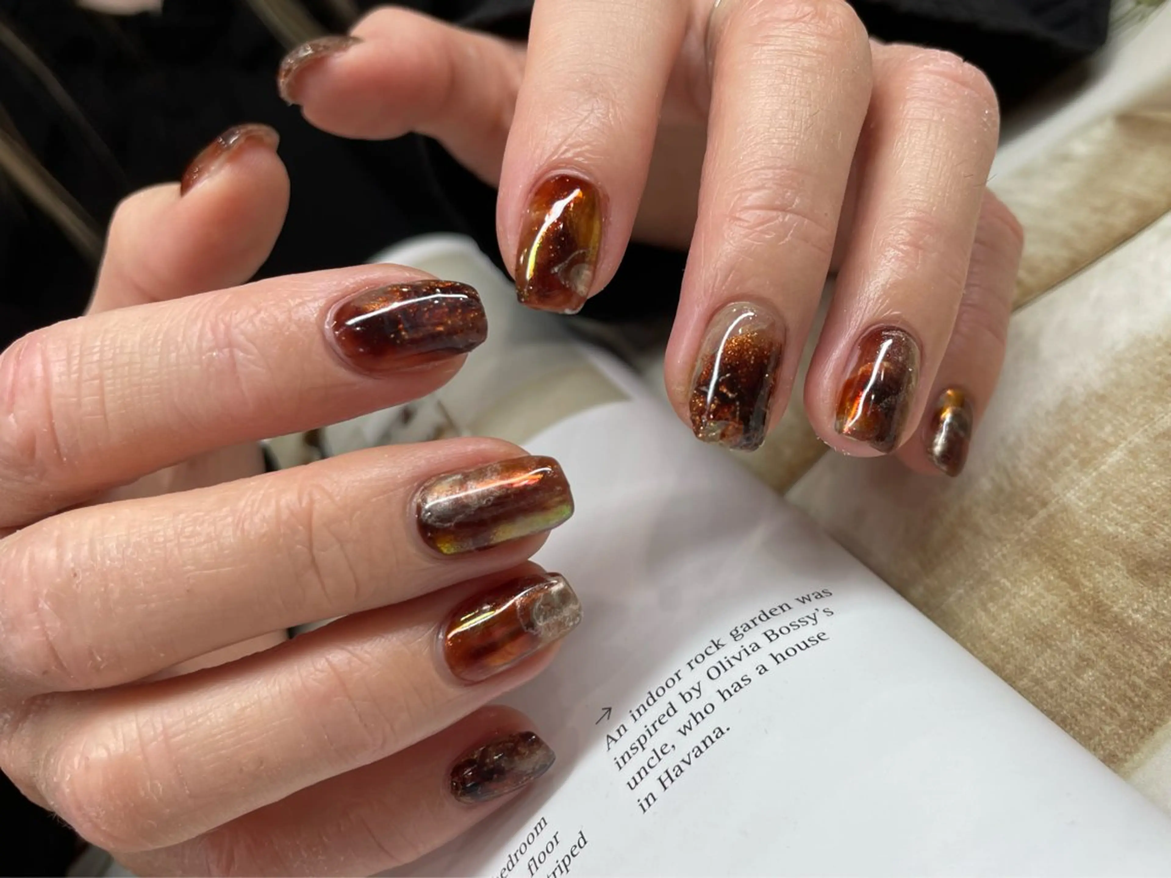 ミディアム écrin所属・kouno megumiのネイルデザイン