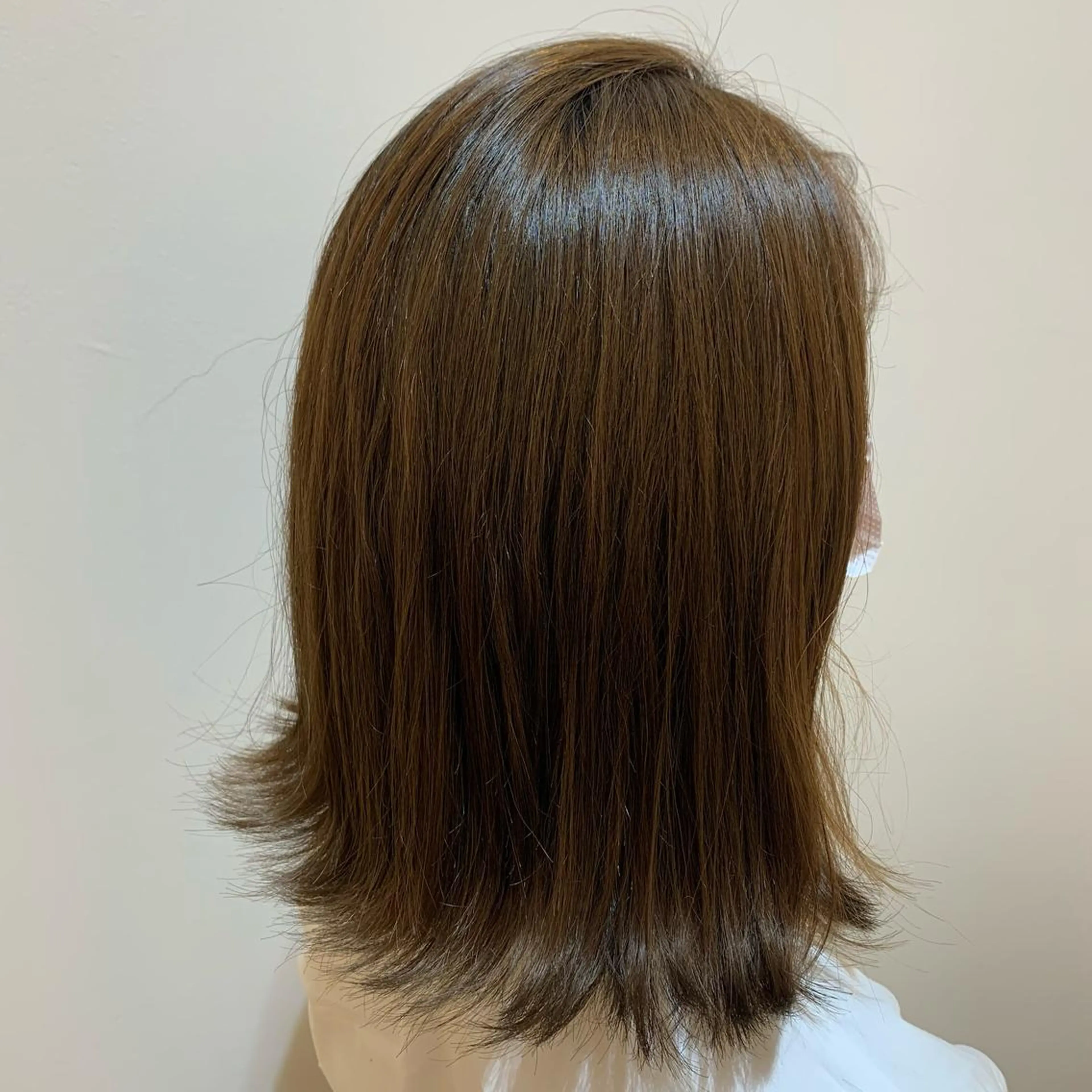 ミディアム カラー 濱口 由華のヘアスタイル