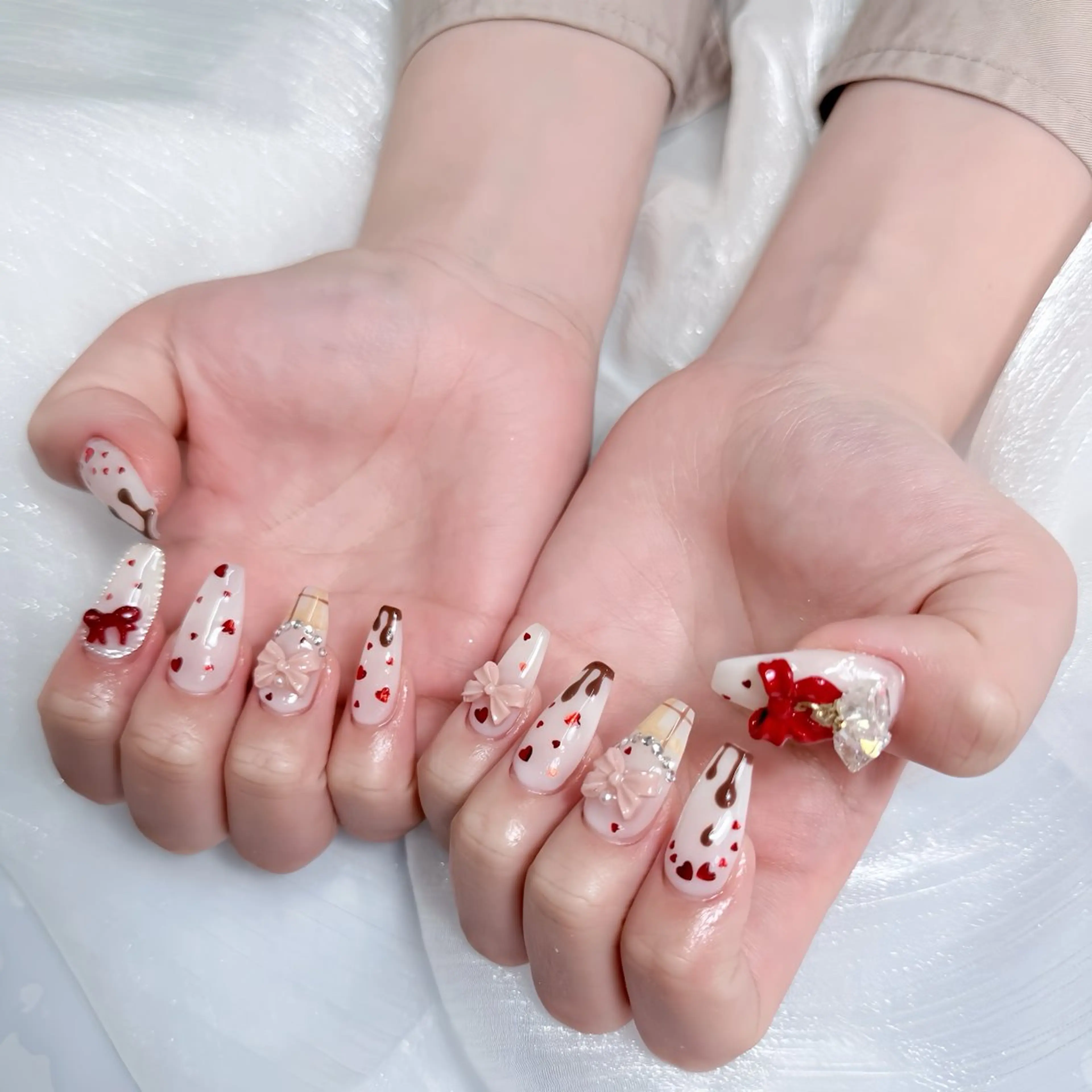 ネイル ハンドネイル トウイ チャンのネイルデザイン