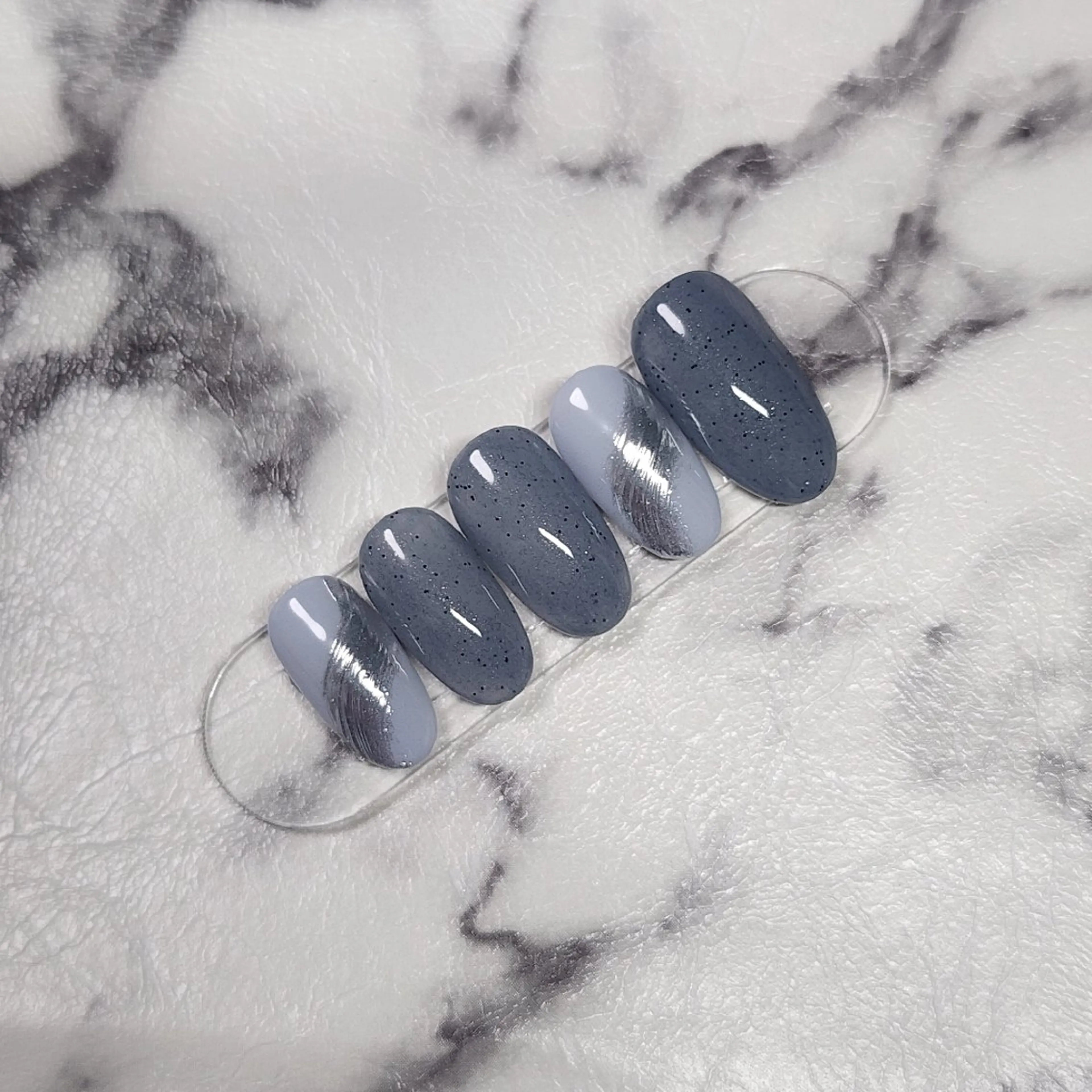 ネイル ハンドネイル NailSalon＆HandmadeShop♾️Eight♾️所属・NailSalon ♾️Eight♾️のネイルデザイン