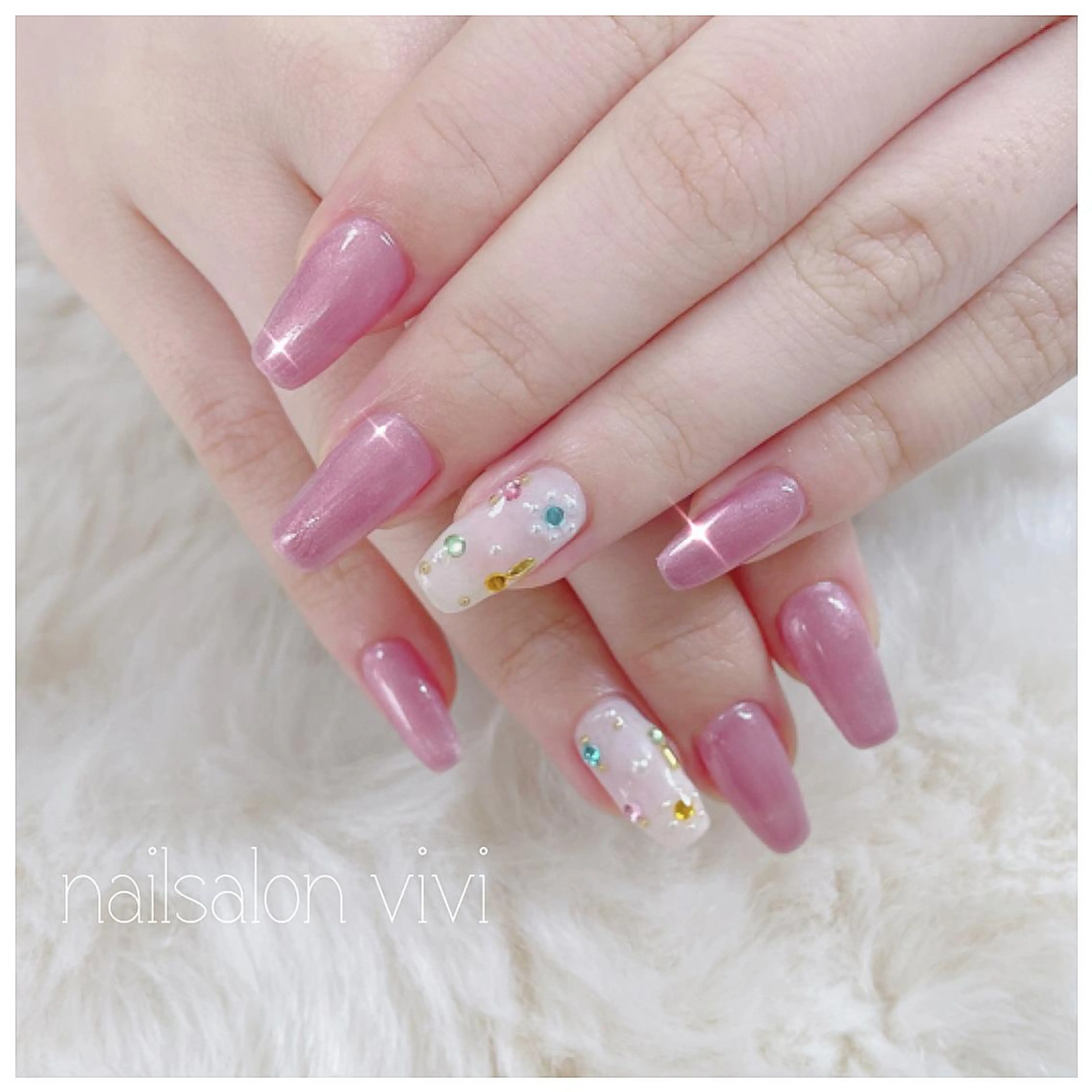 ネイル ＶＩＶＩ nailsalonのネイルデザイン