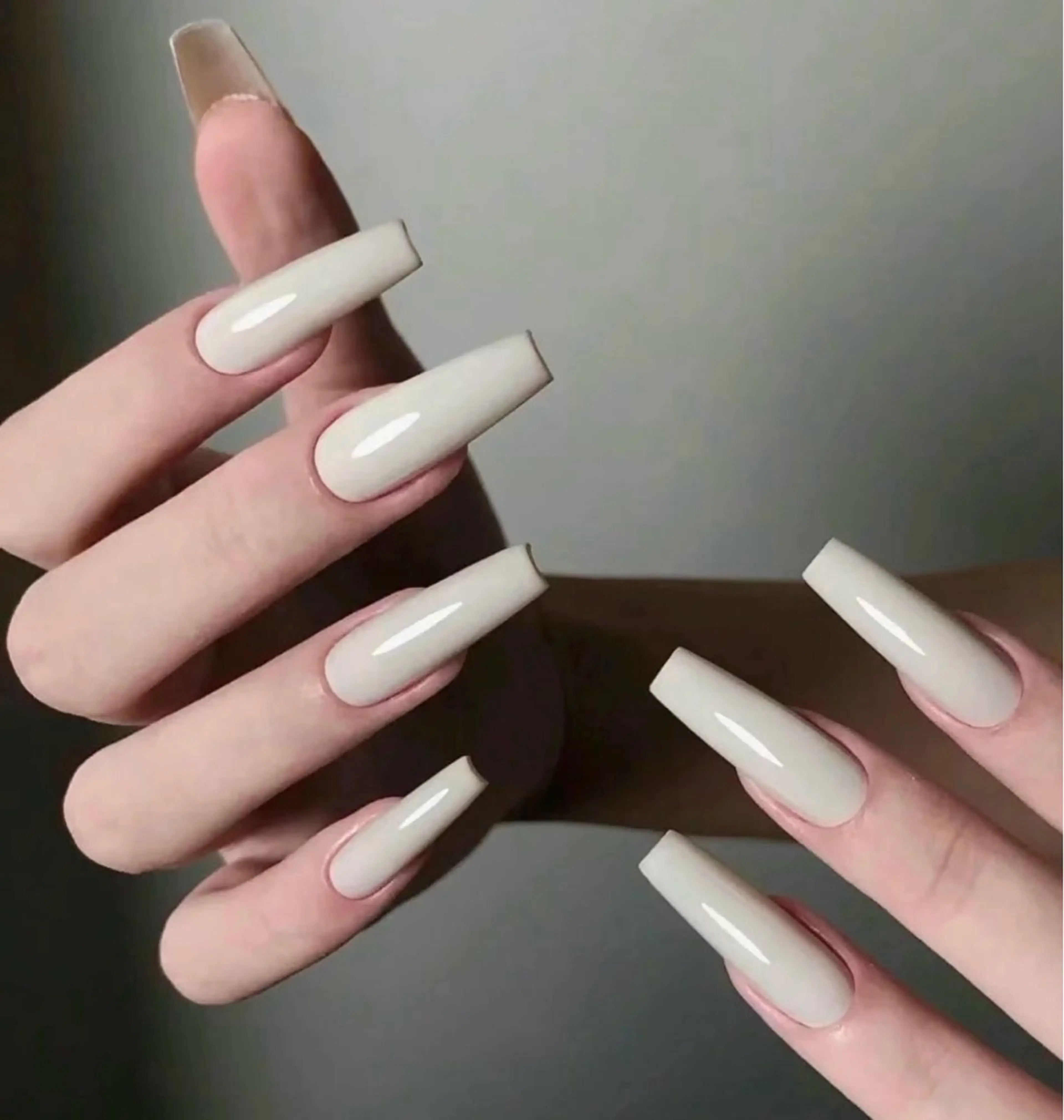 平日限定‼️チップ長さだしワンカラー💅💅の写真