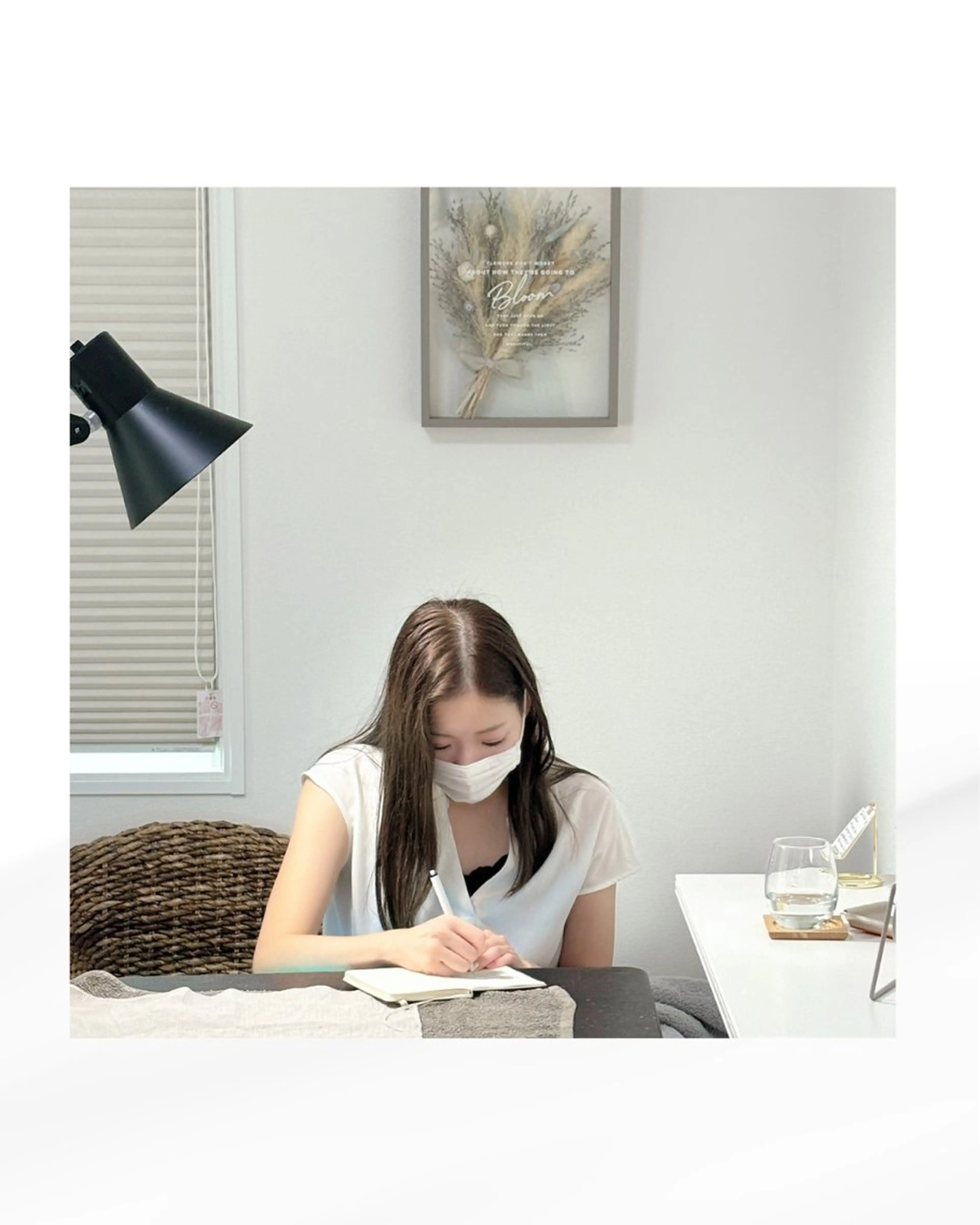 ネイル フットネイル ワンカラーネイル シンプルネイル ストーンネイル 松村愛美 長浜(ネイルサロン)のネイルデザイン