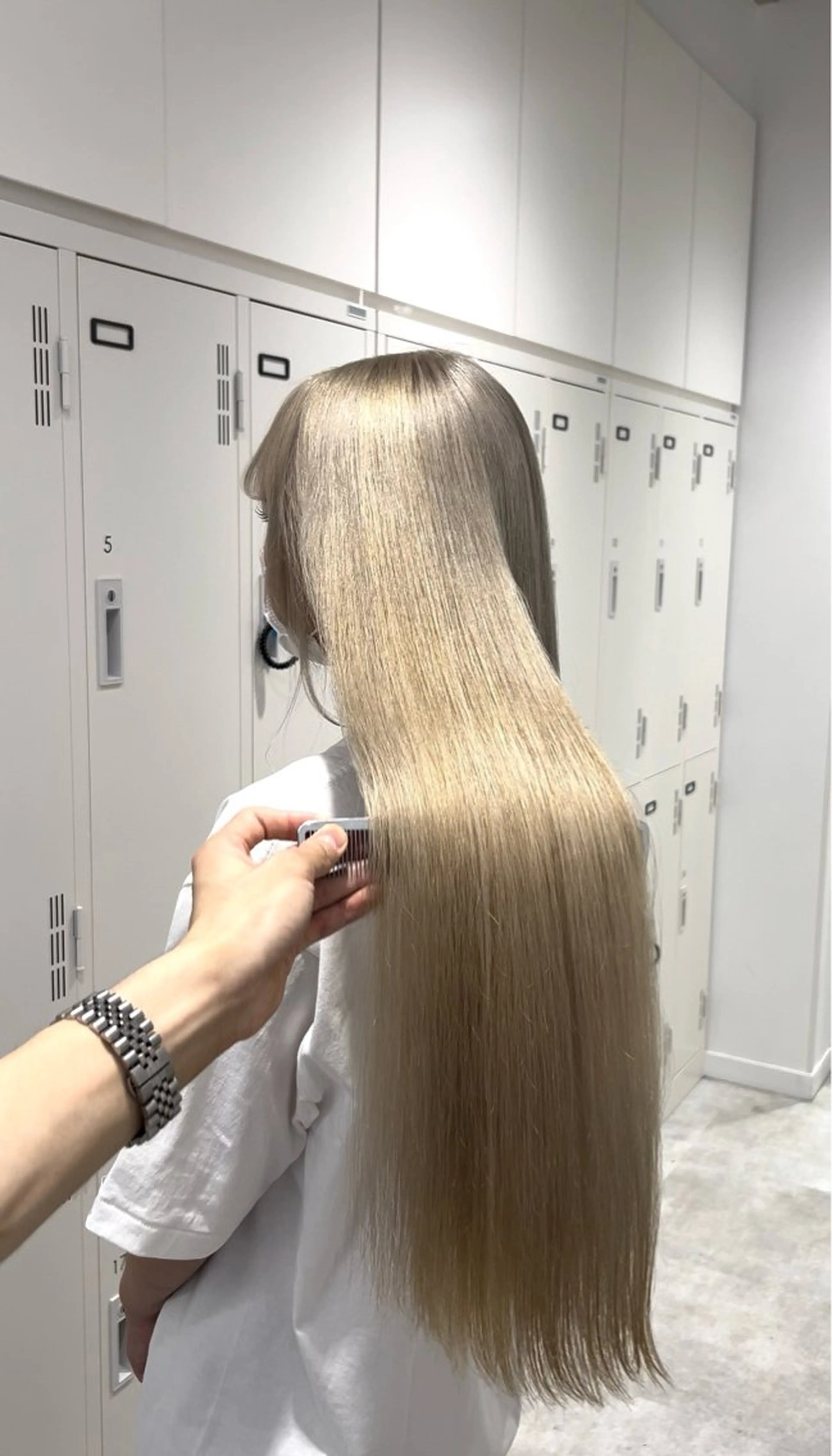 💎12月限定クーポン💎 ✨高明度ハイトーン ✨　　　　　　　　　　　ブリーチ2回＋透明感カラー＋艶トリートメントの写真