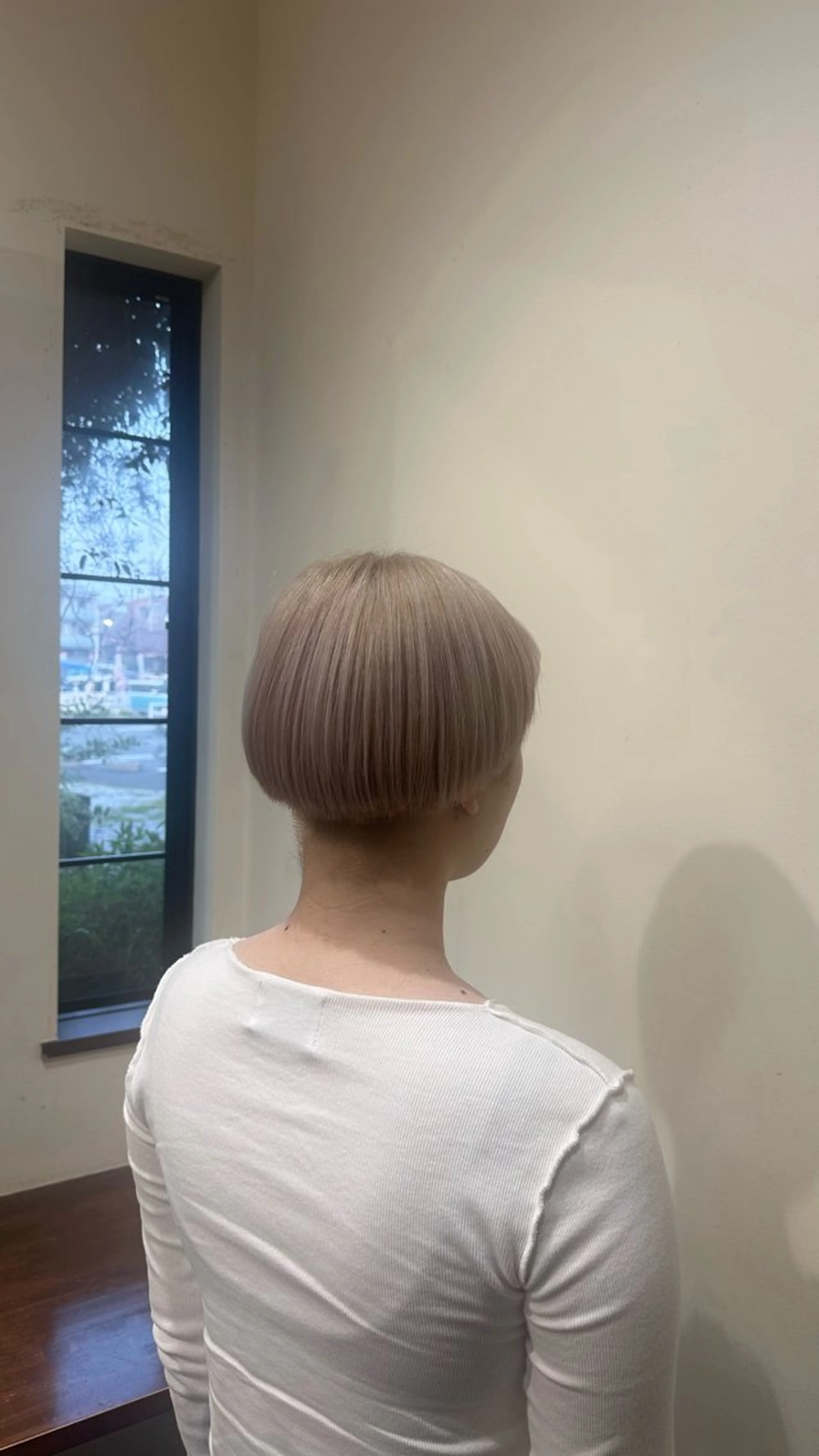 ショート カラー ヘアカラー トリートメント 梨菜/ハイトーン /ブリーチカラーのヘアスタイル